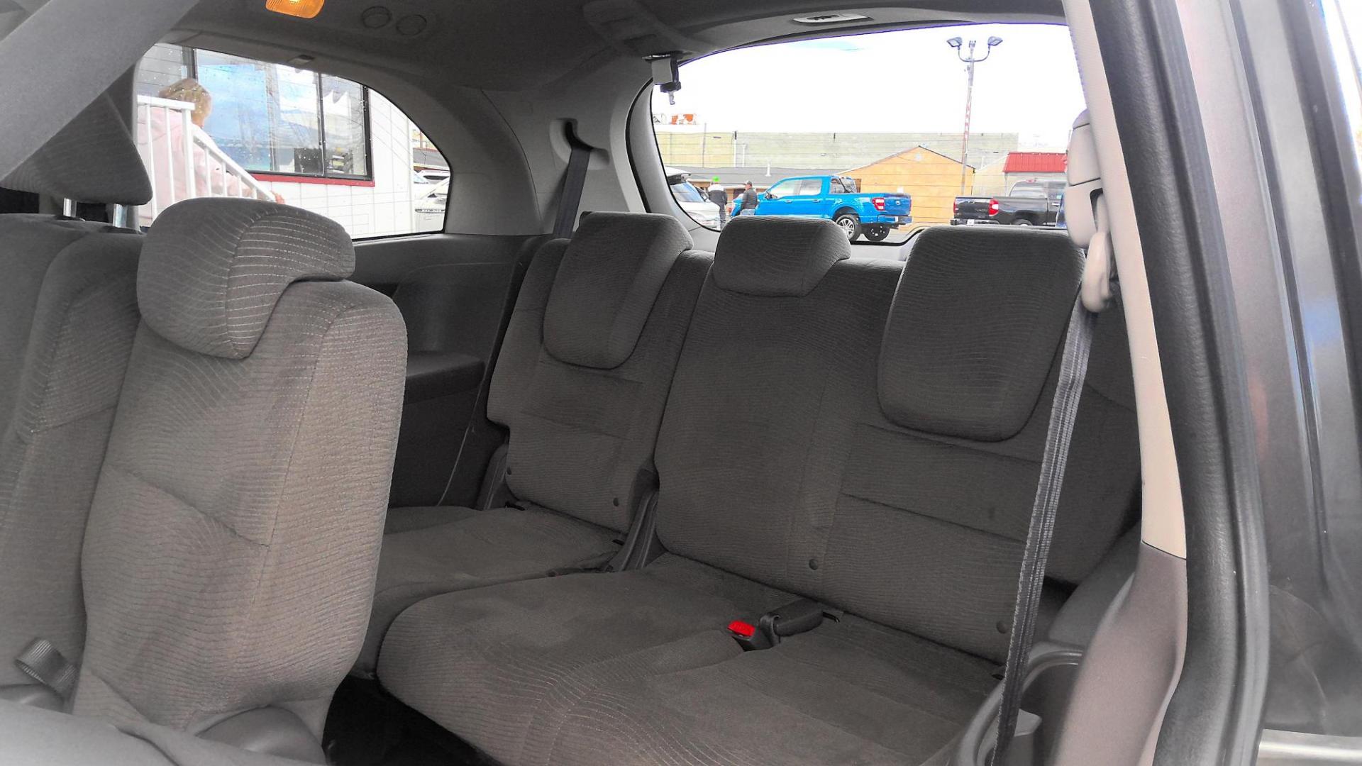 2013 GRAY Honda Odyssey EX (5FNRL5H41DB) with an 3.5L V6 SOHC 24V engine, 5-Speed Automatic transmission, located at 502 S. Riverside Avenue, Medford, OR, 97501, (541) 773-3136, 42.322803, -122.867477 - Photo#7