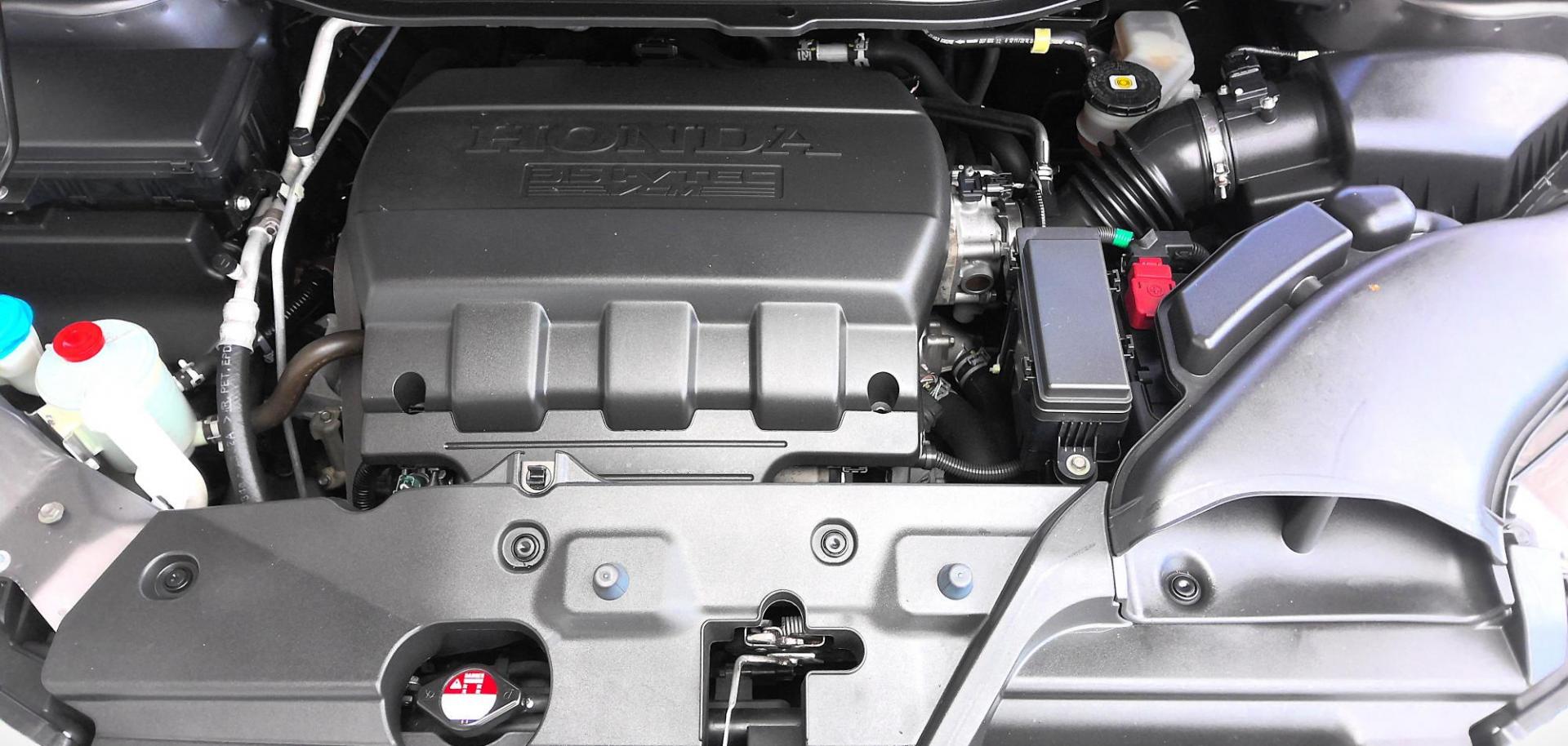 2013 GRAY Honda Odyssey EX (5FNRL5H41DB) with an 3.5L V6 SOHC 24V engine, 5-Speed Automatic transmission, located at 502 S. Riverside Avenue, Medford, OR, 97501, (541) 773-3136, 42.322803, -122.867477 - Photo#14