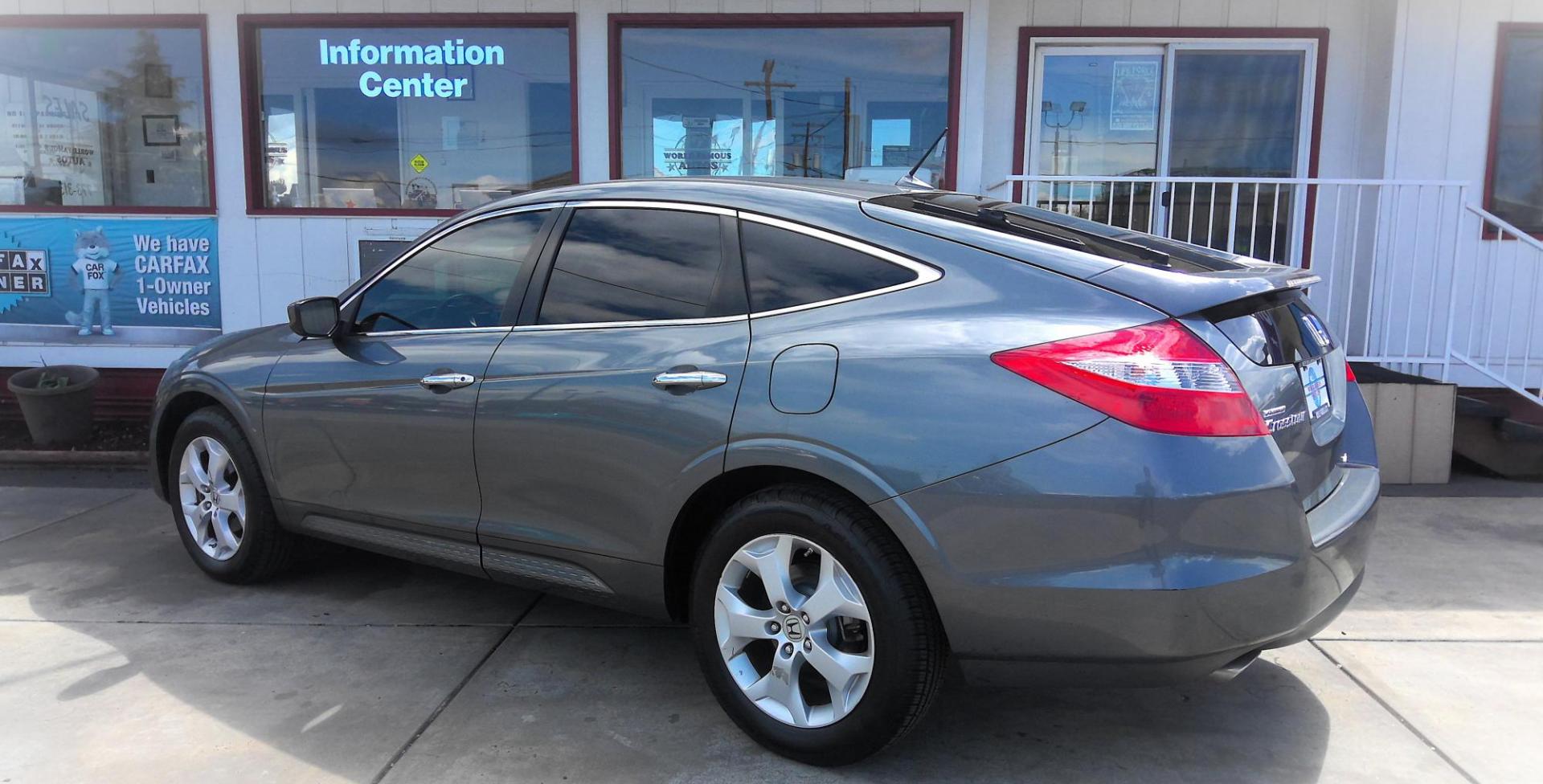 2010 GRAY Honda Accord Crosstour EX-L 4WD 5-Spd AT (5J6TF2H5XAL) with an 3.5L V6 SOHC 24V engine, 5-Speed Automatic transmission, located at 502 S. Riverside Avenue, Medford, OR, 97501, (541) 773-3136, 42.322803, -122.867477 - Photo#2