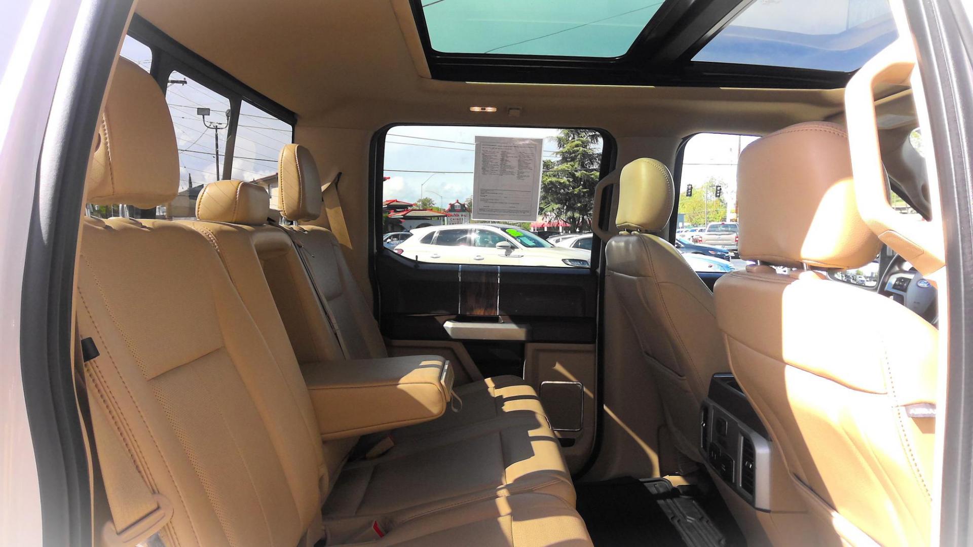 2018 WHITE Ford F-150 XLT SuperCrew 5.5-ft. Bed 4WD (1FTFW1EG7JK) with an 3.5 V6 engine, 6A transmission, located at 502 S. Riverside Avenue, Medford, OR, 97501, (541) 773-3136, 42.322803, -122.867477 - Photo#4