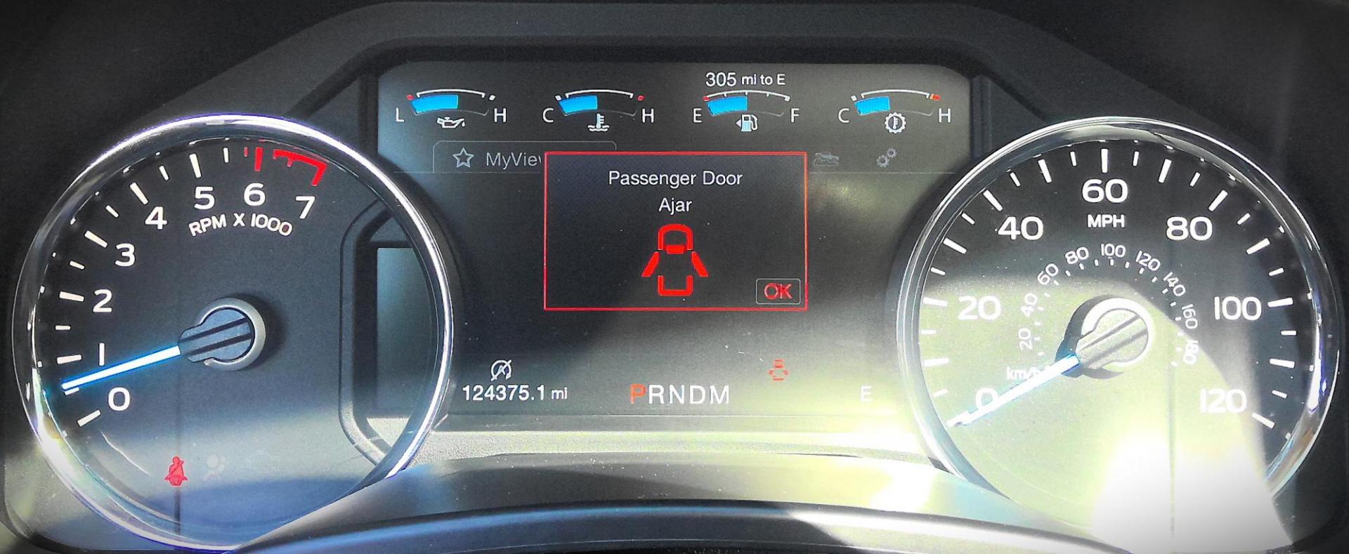 2018 WHITE Ford F-150 XLT SuperCrew 5.5-ft. Bed 4WD (1FTFW1EG7JK) with an 3.5 V6 engine, 6A transmission, located at 502 S. Riverside Avenue, Medford, OR, 97501, (541) 773-3136, 42.322803, -122.867477 - Photo#10