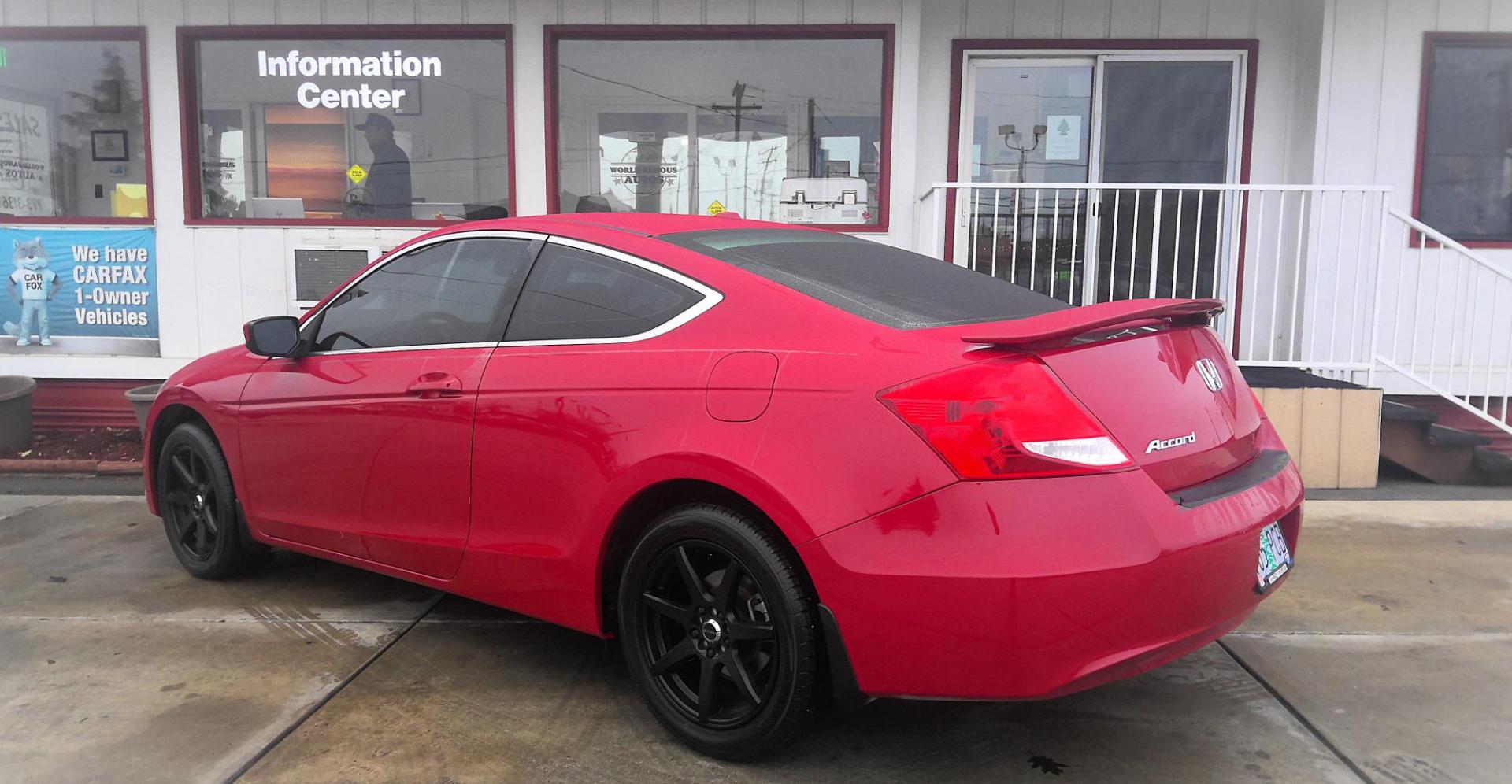 2012 RED Honda Accord EX-L Coupe AT (1HGCS1B86CA) with an 2.4L L4 DOHC 16V engine, 6-Speed Automatic transmission, located at 502 S. Riverside Avenue, Medford, OR, 97501, (541) 773-3136, 42.322803, -122.867477 - Photo#2