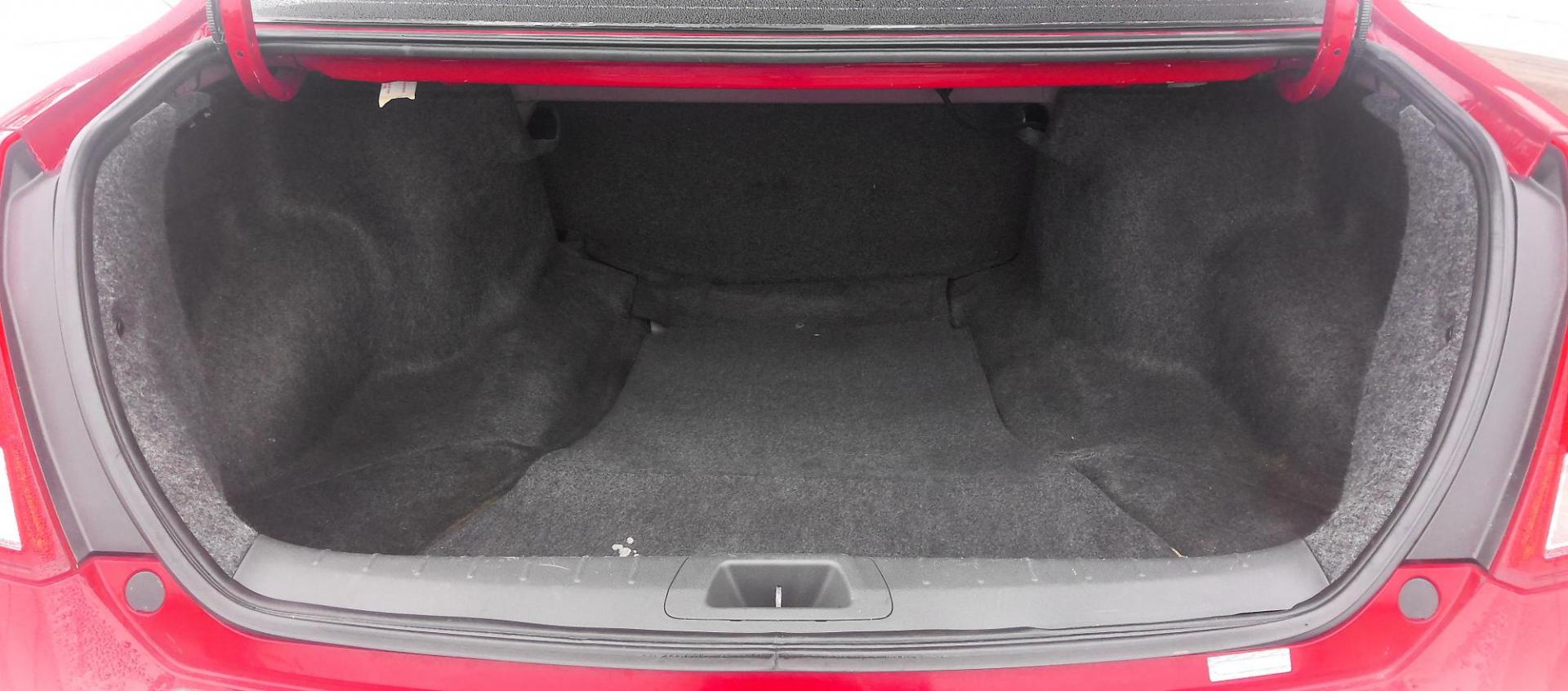 2012 RED Honda Accord EX-L Coupe AT (1HGCS1B86CA) with an 2.4L L4 DOHC 16V engine, 6-Speed Automatic transmission, located at 502 S. Riverside Avenue, Medford, OR, 97501, (541) 773-3136, 42.322803, -122.867477 - Photo#4