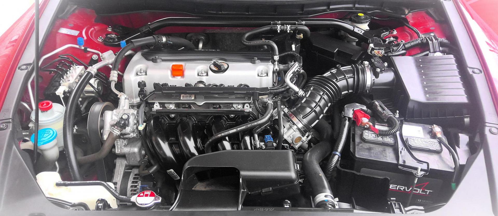 2012 RED Honda Accord EX-L Coupe AT (1HGCS1B86CA) with an 2.4L L4 DOHC 16V engine, 6-Speed Automatic transmission, located at 502 S. Riverside Avenue, Medford, OR, 97501, (541) 773-3136, 42.322803, -122.867477 - Photo#9