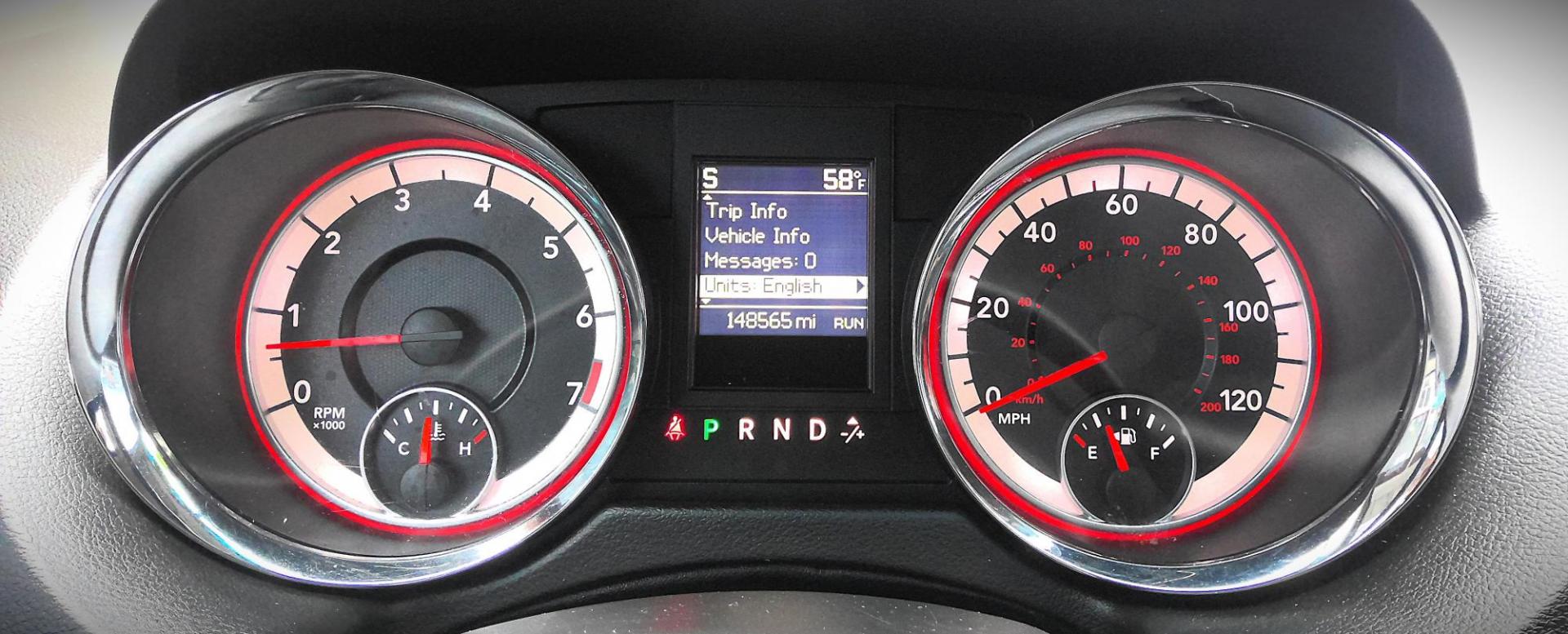 2016 GRAY Dodge Grand Caravan SXT (2C4RDGCG4GR) with an 3.6L V6 DOHC 24V engine, 6A transmission, located at 502 S. Riverside Avenue, Medford, OR, 97501, (541) 773-3136, 42.322803, -122.867477 - Photo#15