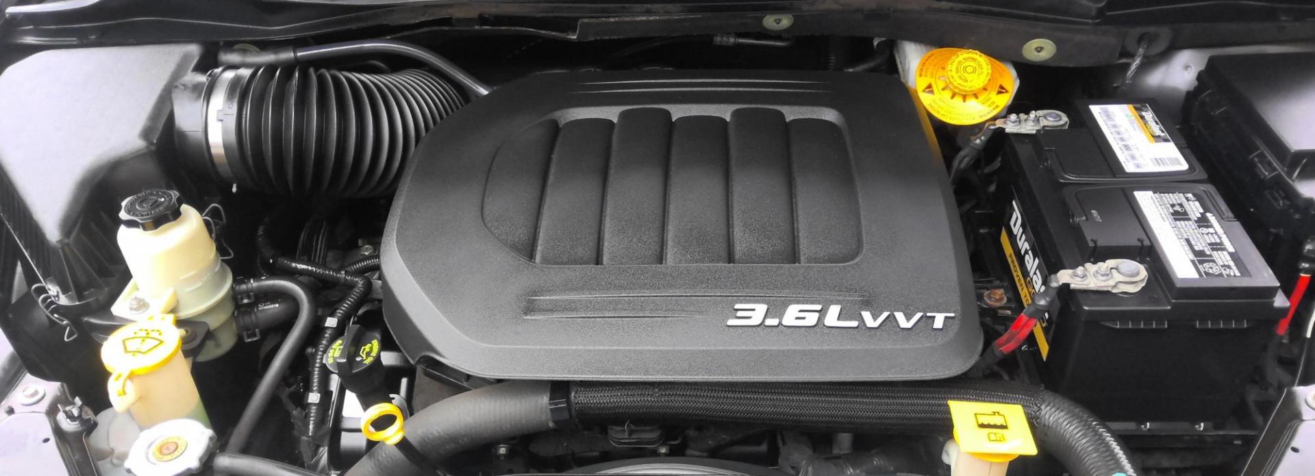 2016 GRAY Dodge Grand Caravan SXT (2C4RDGCG4GR) with an 3.6L V6 DOHC 24V engine, 6A transmission, located at 502 S. Riverside Avenue, Medford, OR, 97501, (541) 773-3136, 42.322803, -122.867477 - Photo#16