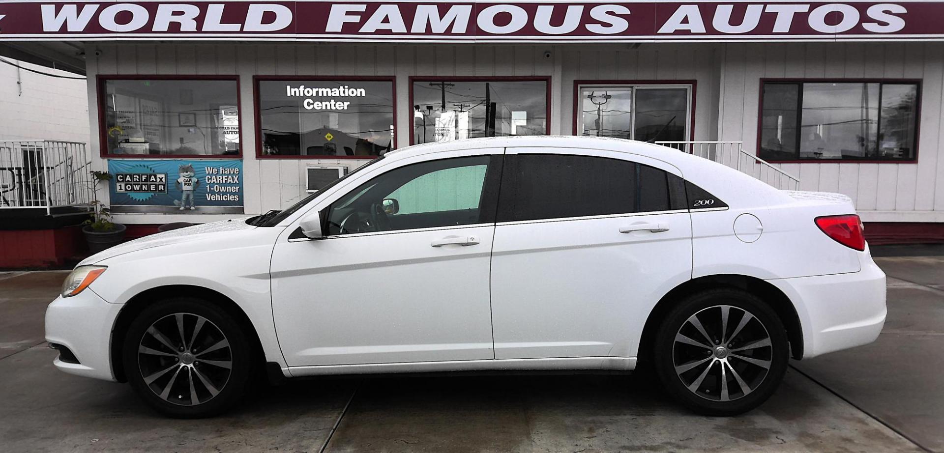 2012 WHITE Chrysler 200 S (1C3CCBHG2CN) with an 3.6L V6 DOHC 24V FFV engine, 6-Speed Automatic transmission, located at 502 S. Riverside Avenue, Medford, OR, 97501, (541) 773-3136, 42.322803, -122.867477 - Photo#0