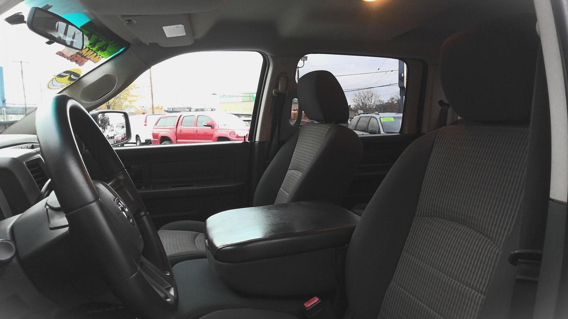 2010 BLUE Dodge Ram 1500 Laramie Crew Cab 4WD (1D7RV1CT3AS) with an 5.7L V8 OHV 16V engine, 5-Speed Automatic transmission, located at 502 S. Riverside Avenue, Medford, OR, 97501, (541) 773-3136, 42.322803, -122.867477 - Photo#5