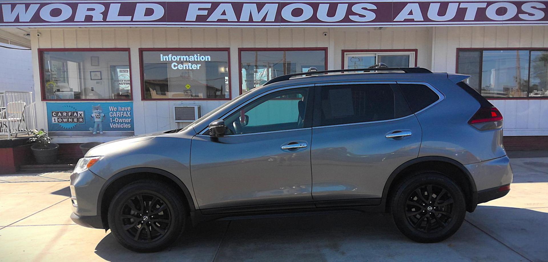 2018 GRAY Nissan Rogue SV AWD (5N1AT2MV4JC) with an 2.5L L4 DOHC 16V engine, CVT transmission, located at 502 S. Riverside Avenue, Medford, OR, 97501, (541) 773-3136, 42.322803, -122.867477 - Photo#0
