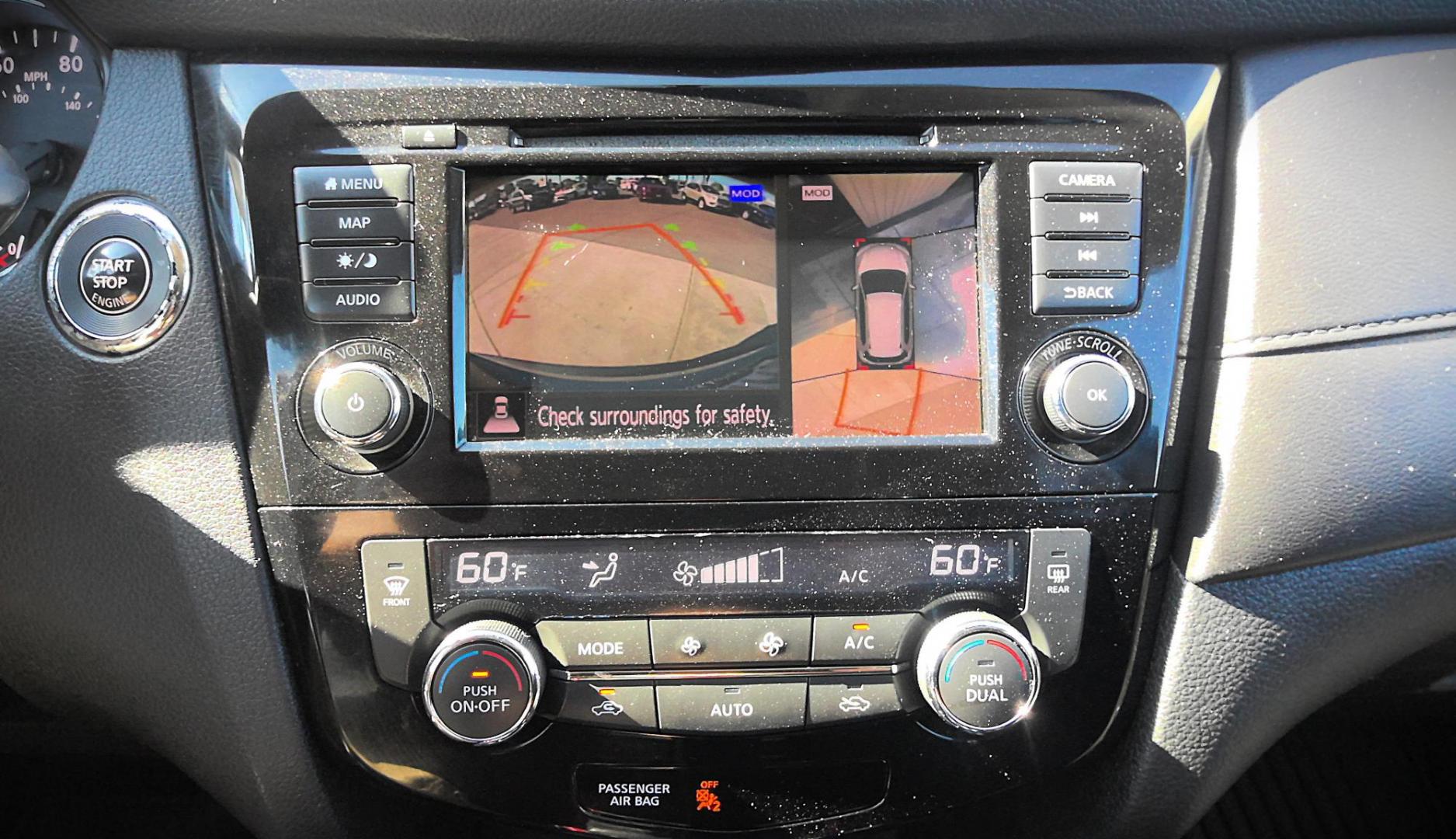 2018 GRAY Nissan Rogue SV AWD (5N1AT2MV4JC) with an 2.5L L4 DOHC 16V engine, CVT transmission, located at 502 S. Riverside Avenue, Medford, OR, 97501, (541) 773-3136, 42.322803, -122.867477 - Photo#10