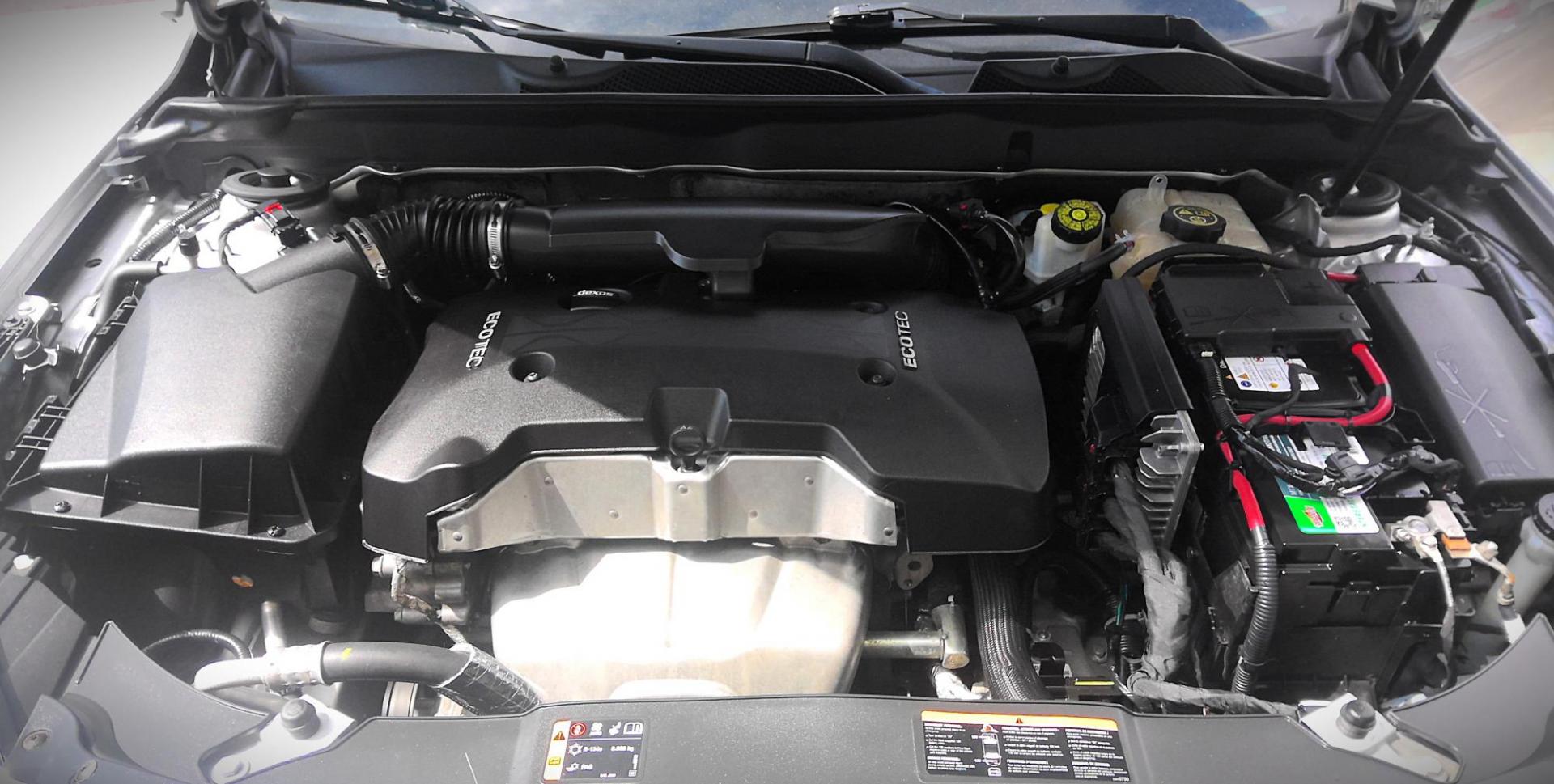 2015 SILVER Chevrolet Malibu 1LTZ (1G11F5SL0FF) with an 2.5L L4 DOHC 16V engine, 6-Speed Automatic transmission, located at 502 S. Riverside Avenue, Medford, OR, 97501, (541) 773-3136, 42.322803, -122.867477 - Photo#8