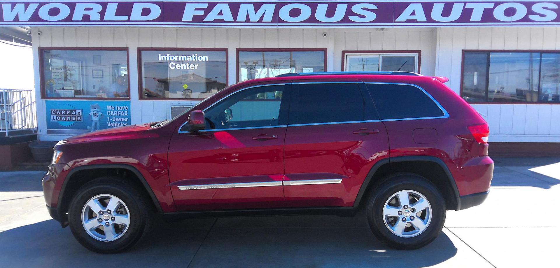 2013 RED Jeep Grand Cherokee Laredo 4WD (1C4RJFAG0DC) with an 3.6L V6 DOHC 24V engine, 5-Speed Automatic transmission, located at 502 S. Riverside Avenue, Medford, OR, 97501, (541) 773-3136, 42.322803, -122.867477 - Photo#0