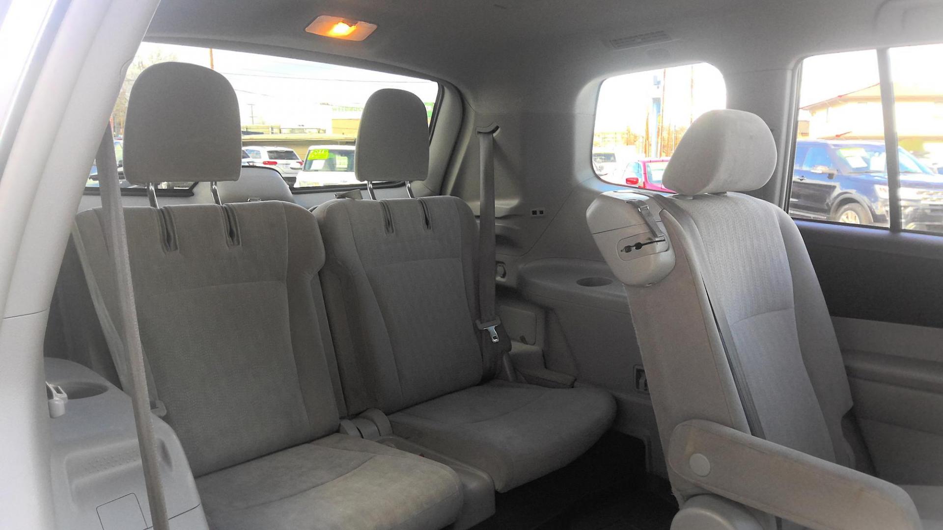 2013 SILVER Toyota Highlander Base 4WD (5TDBK3EH3DS) with an 3.5L V6 DOHC 24V engine, 5-Speed Automatic transmission, located at 502 S. Riverside Avenue, Medford, OR, 97501, (541) 773-3136, 42.322803, -122.867477 - Photo#7