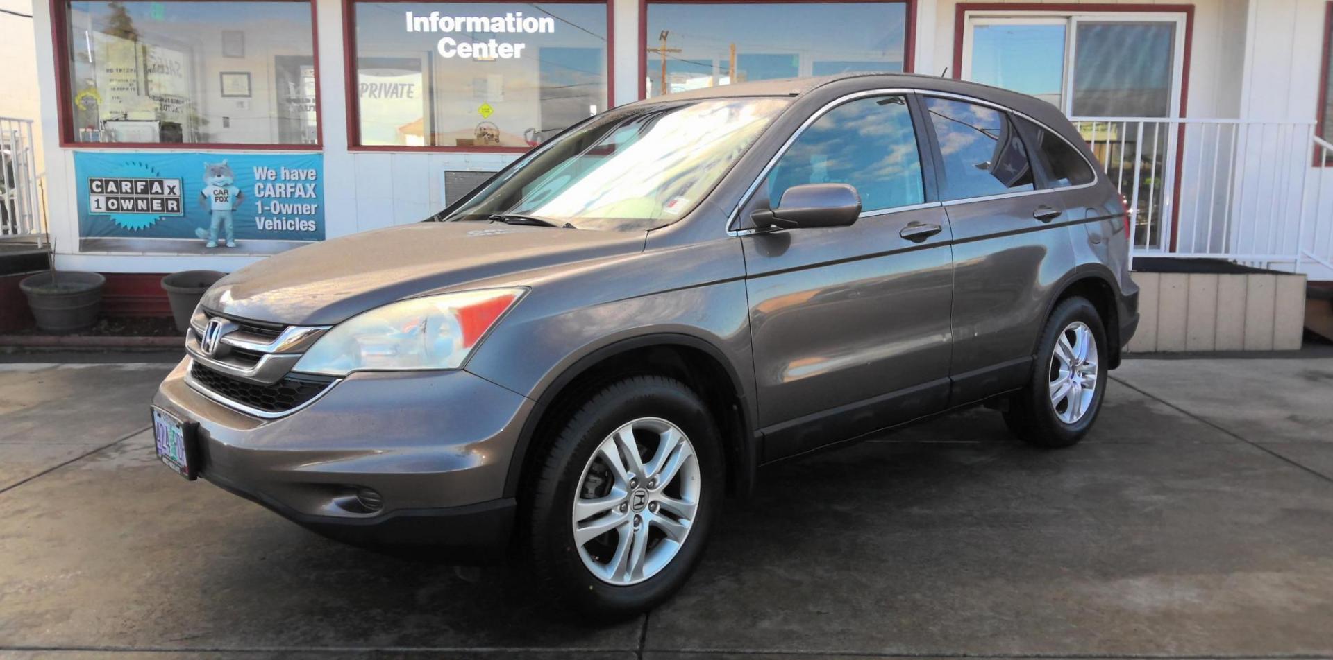 2010 GRAY Honda CR-V EX-L 2WD 5-Speed AT (5J6RE3H78AL) with an 2.4L L4 DOHC 16V engine, 5-Speed Automatic transmission, located at 502 S. Riverside Avenue, Medford, OR, 97501, (541) 773-3136, 42.322803, -122.867477 - Photo#1