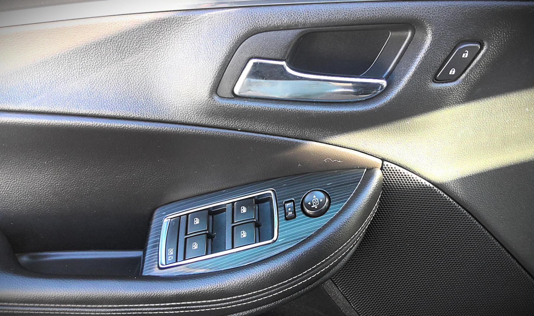 2016 BLACK Chevrolet Impala LTZ (2G1145S37G9) with an 3.6L V6 DOHC 24V engine, 6A transmission, located at 502 S. Riverside Avenue, Medford, OR, 97501, (541) 773-3136, 42.322803, -122.867477 - Photo#11