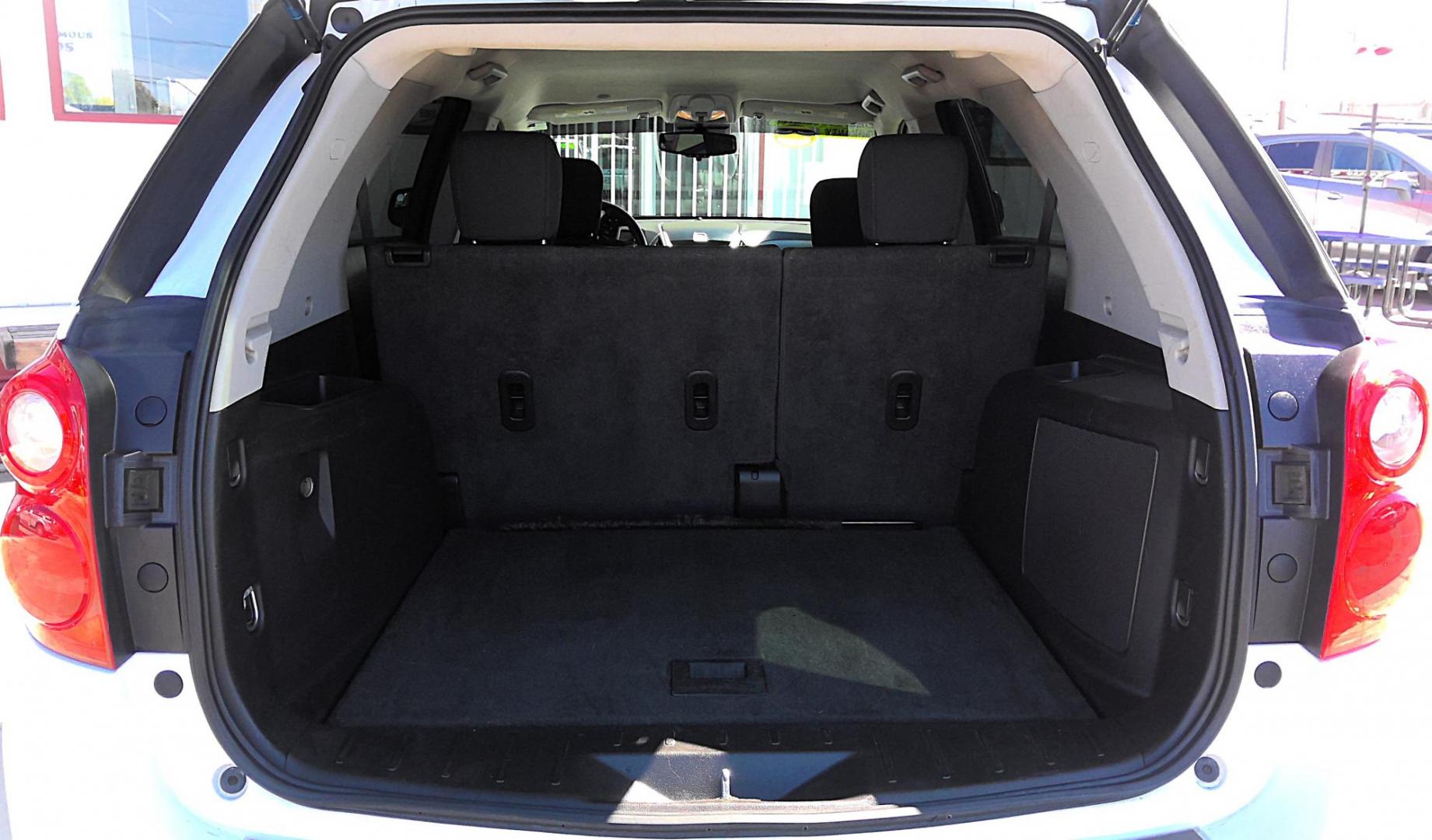 2013 WHITE Chevrolet Equinox LS 2WD (1GNALBEK5DZ) with an 2.4L L4 DOHC 16V engine, 6-Speed Automatic transmission, located at 502 S. Riverside Avenue, Medford, OR, 97501, (541) 773-3136, 42.322803, -122.867477 - Photo#3