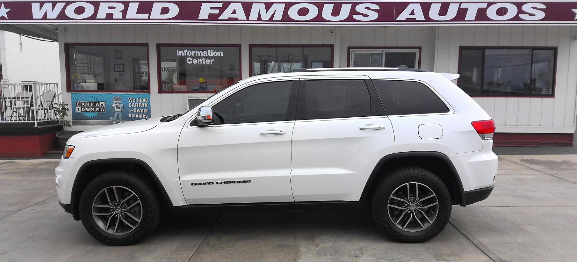 2018 WHITE Jeep Grand Cherokee Limited 4WD (1C4RJFBM6JC) with an 3.0L V6 DOHC 24V DIESEL engine, 8A transmission, located at 502 S. Riverside Avenue, Medford, OR, 97501, (541) 773-3136, 42.322803, -122.867477 - Photo#0