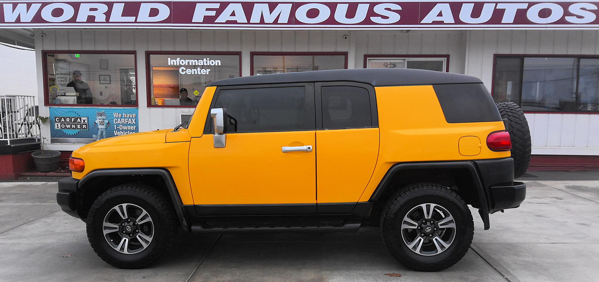 photo of 2007 TOYOTA FJ CRUISER LL