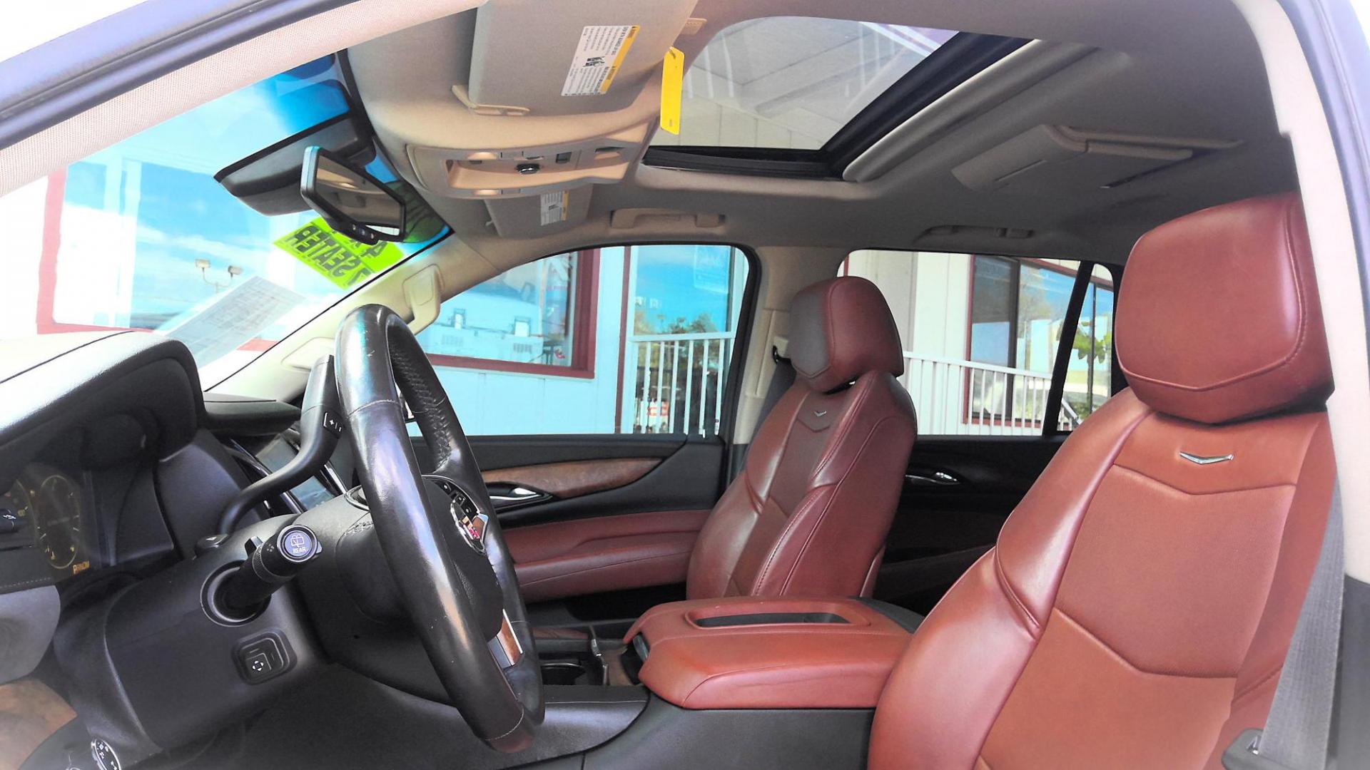 2015 WHITE Cadillac Escalade Premium 4WD (1GYS4CKJ8FR) with an 6.2L V8 OHV 16V FFV engine, 6-Speed Automatic transmission, located at 502 S. Riverside Avenue, Medford, OR, 97501, (541) 773-3136, 42.322803, -122.867477 - Photo#12