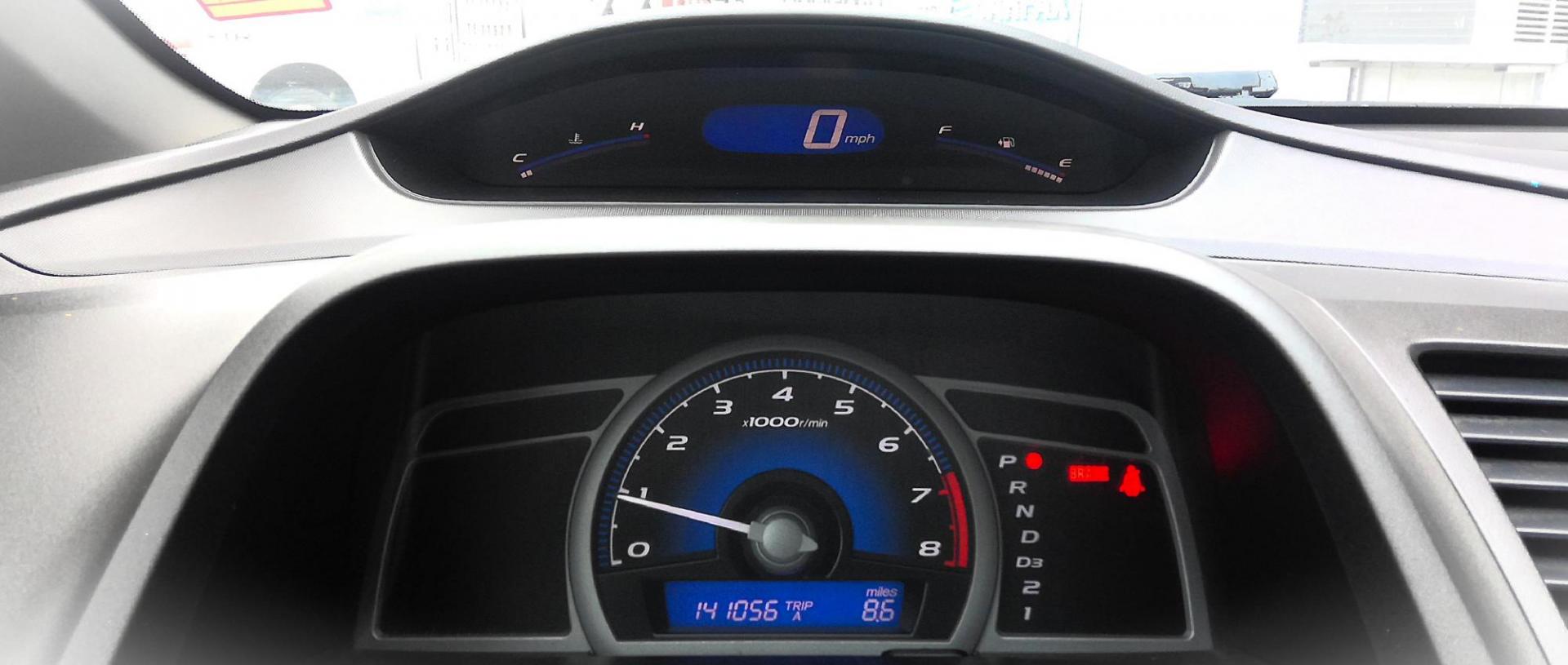 2011 GRAY Honda Civic LX Coupe 5-Speed AT (2HGFG1B64BH) with an 1.8L L4 SOHC 16V engine, 5-Speed Automatic transmission, located at 502 S. Riverside Avenue, Medford, OR, 97501, (541) 773-3136, 42.322803, -122.867477 - Photo#9