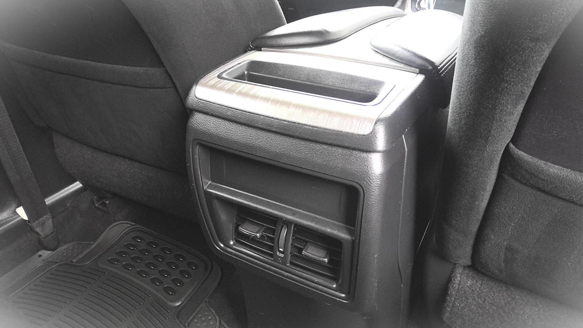 2016 BURGANDY Nissan Murano Platinum AWD (5N1AZ2MH0GN) with an 3.5L V6 DOHC 24V engine, CVT transmission, located at 502 S. Riverside Avenue, Medford, OR, 97501, (541) 773-3136, 42.322803, -122.867477 - Photo#8