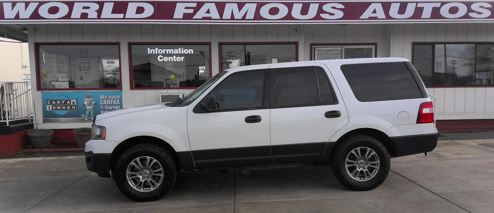 2015 WHITE Ford Expedition XL 4WD (1FMJU1GT8FE) with an 3.5L V6 DOHC 24V FFV engine, 6-Speed Automatic transmission, located at 502 S. Riverside Avenue, Medford, OR, 97501, (541) 773-3136, 42.322803, -122.867477 - Photo#0