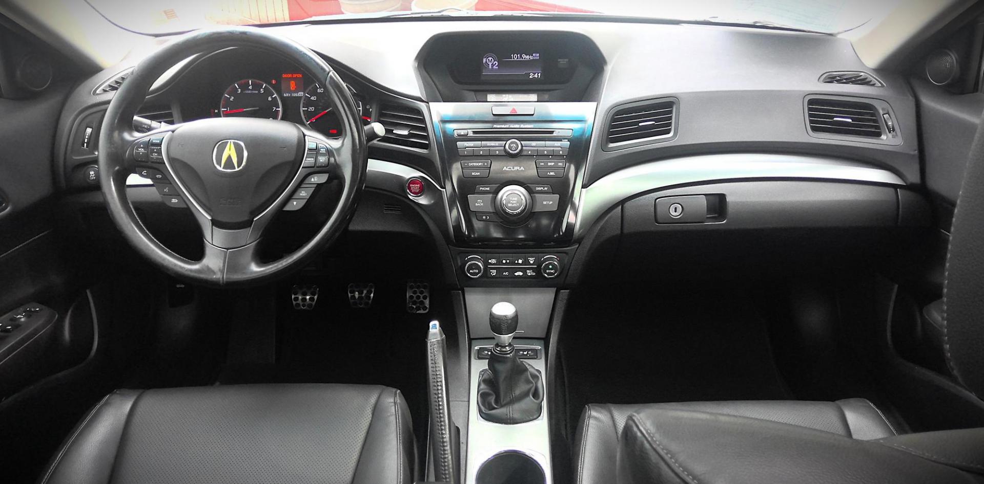 2013 GRAY /Gray Acura ILX 6-Spd MT w/ Premium Package (19VDE2E55DE) with an 2.4L L4 16V DOHC engine, 6-Speed Manual transmission, located at 502 S. Riverside Avenue, Medford, OR, 97501, (541) 773-3136, 42.322803, -122.867477 - This 2013 Acura ILX is a compact sports sedan with a 6-speed manual transmission, double wishbone suspension, heated seats, and a 2.4-liter four-cylinder engine that produces 201 horsepower. - Photo#7
