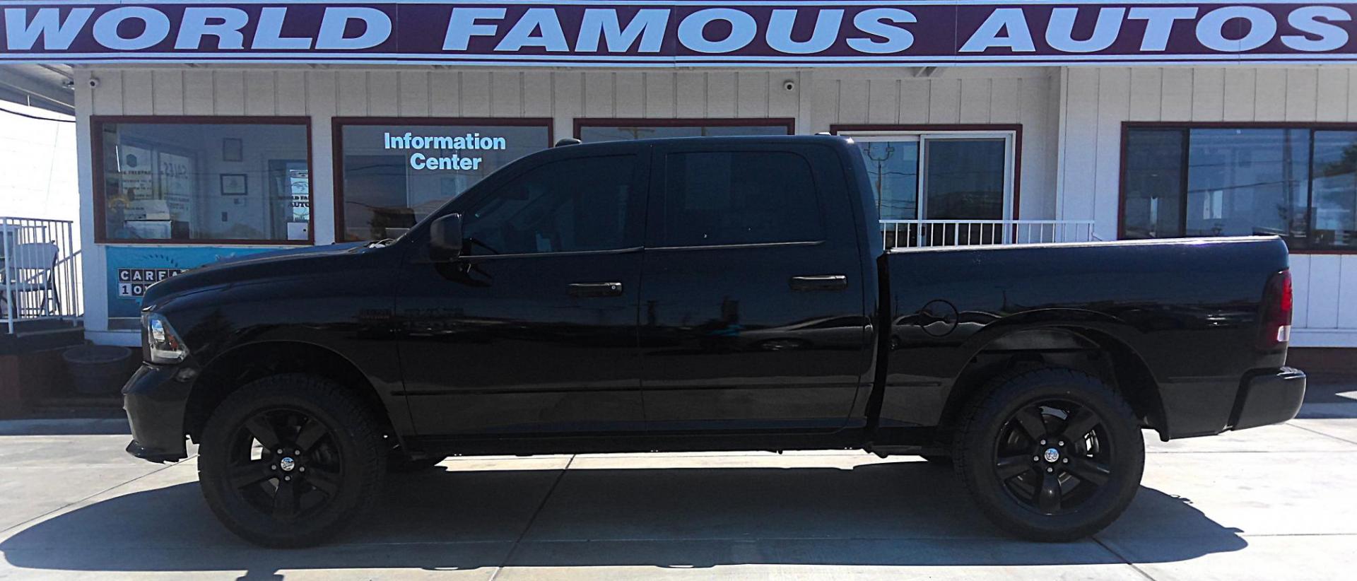2014 BLACK RAM 1500 Tradesman Crew Cab SWB 4WD (1C6RR7KT4ES) with an 5.7L V8 OHV 16V engine, 6-Speed Automatic transmission, located at 502 S. Riverside Avenue, Medford, OR, 97501, (541) 773-3136, 42.322803, -122.867477 - Photo#0