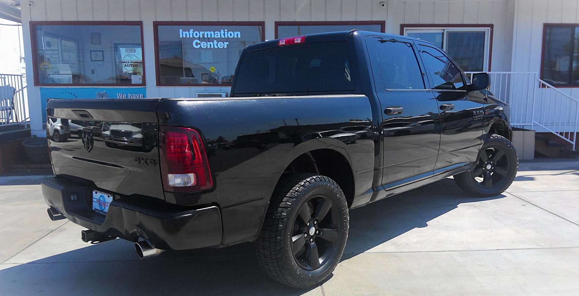 2014 BLACK RAM 1500 Tradesman Crew Cab SWB 4WD (1C6RR7KT4ES) with an 5.7L V8 OHV 16V engine, 6-Speed Automatic transmission, located at 502 S. Riverside Avenue, Medford, OR, 97501, (541) 773-3136, 42.322803, -122.867477 - Photo#2