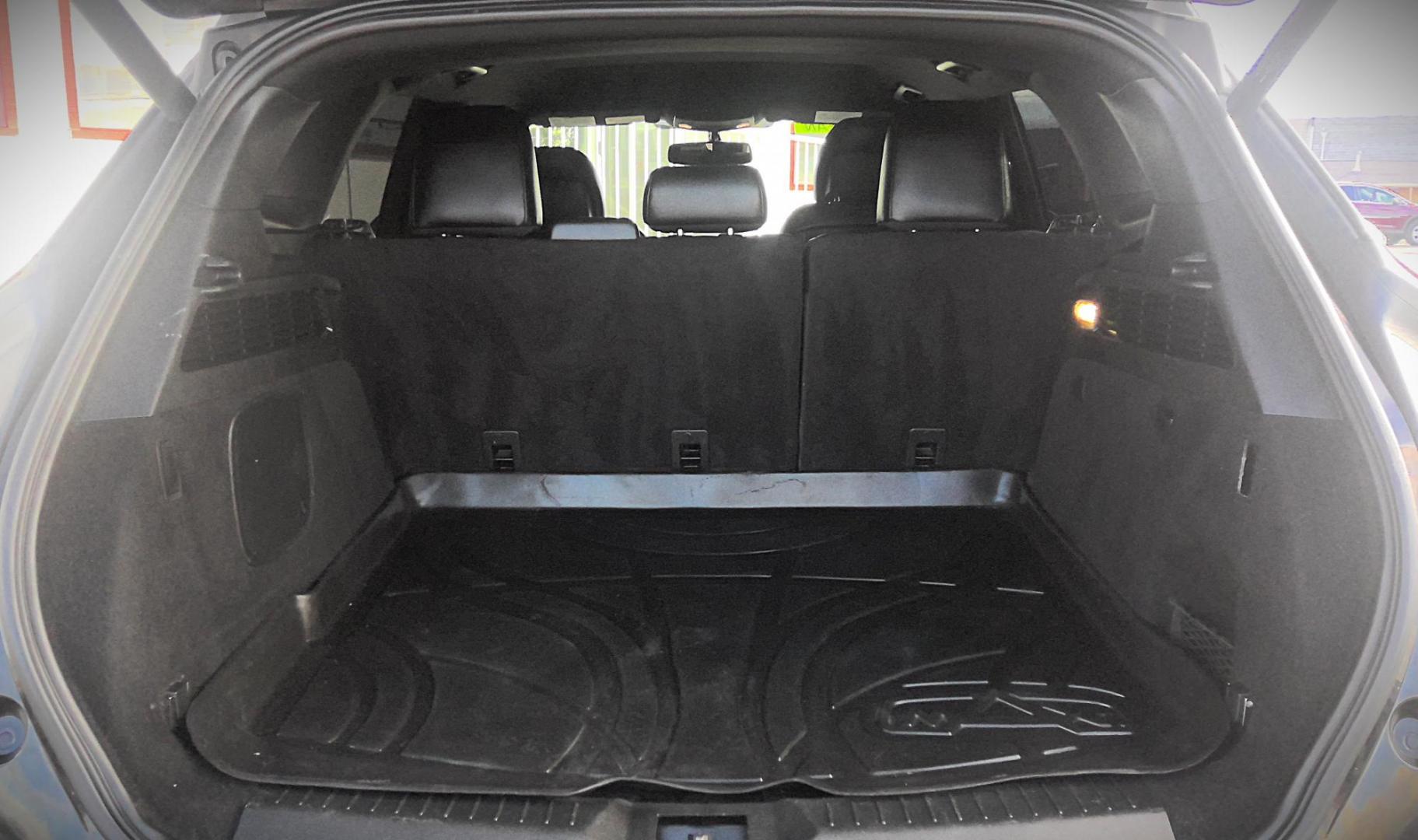 2017 BLACK Lincoln MKC Premiere AWD (5LMCJ1D99HU) with an 2.0L L4 DOHC 16V engine, 6A transmission, located at 502 S. Riverside Avenue, Medford, OR, 97501, (541) 773-3136, 42.322803, -122.867477 - Photo#3