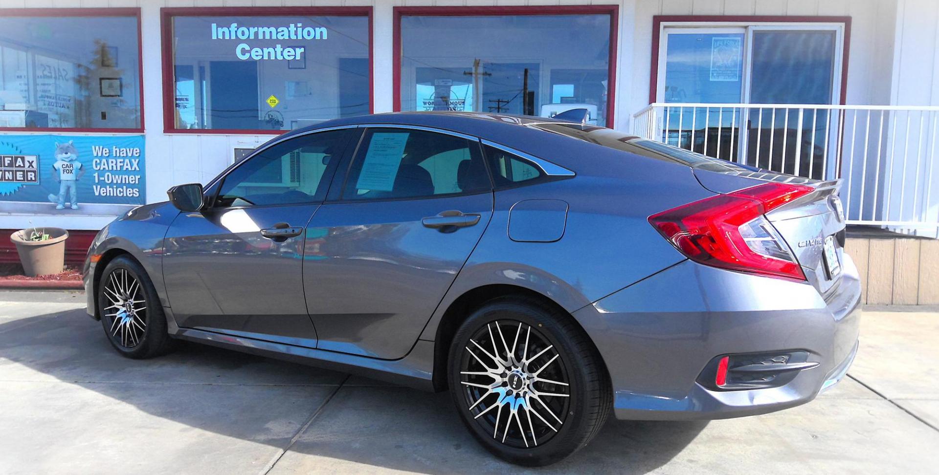 2019 GRAY Honda Civic EX-T Sedan CVT (19XFC1F39KE) with an 1.5L L4 DOHC 16V TURBO engine, CVT transmission, located at 502 S. Riverside Avenue, Medford, OR, 97501, (541) 773-3136, 42.322803, -122.867477 - Photo#2