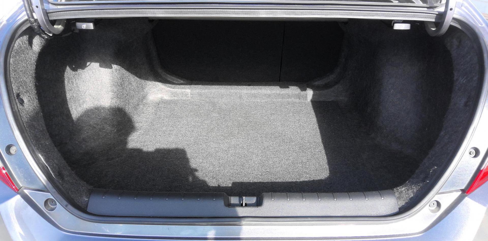 2019 GRAY Honda Civic EX-T Sedan CVT (19XFC1F39KE) with an 1.5L L4 DOHC 16V TURBO engine, CVT transmission, located at 502 S. Riverside Avenue, Medford, OR, 97501, (541) 773-3136, 42.322803, -122.867477 - Photo#4