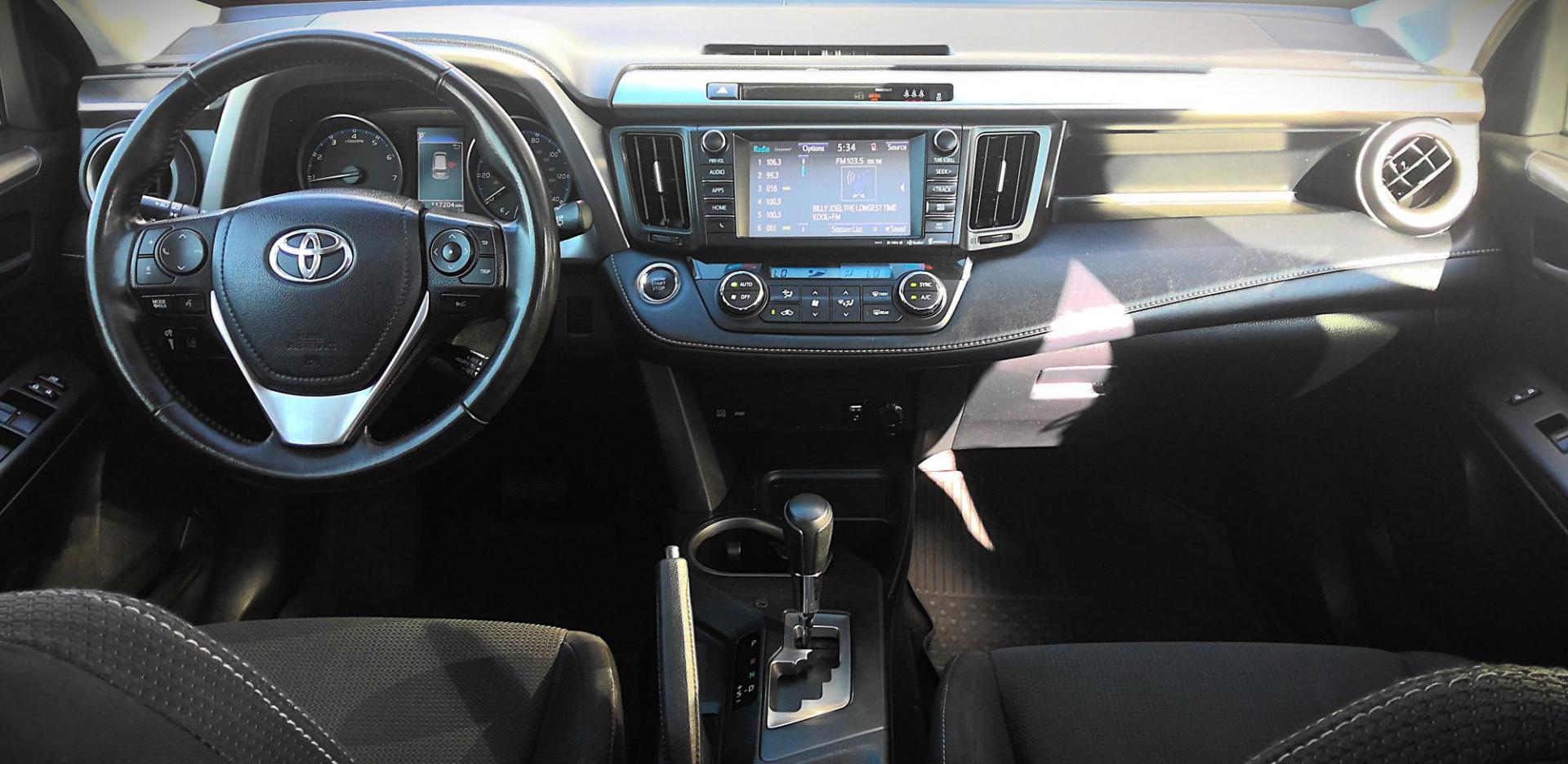 2018 BLUE Toyota RAV4 XLE AWD (JTMRFREVXJJ) with an 2.5L L4 DOHC 16V engine, 6A transmission, located at 502 S. Riverside Avenue, Medford, OR, 97501, (541) 773-3136, 42.322803, -122.867477 - Photo#8