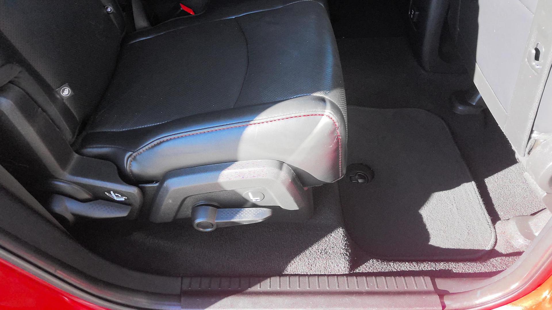 2019 RED Dodge Journey GT AWD (3C4PDDEG6KT) with an 3.6L V6 DOHC 24V engine, 6A transmission, located at 502 S. Riverside Avenue, Medford, OR, 97501, (541) 773-3136, 42.322803, -122.867477 - Photo#10