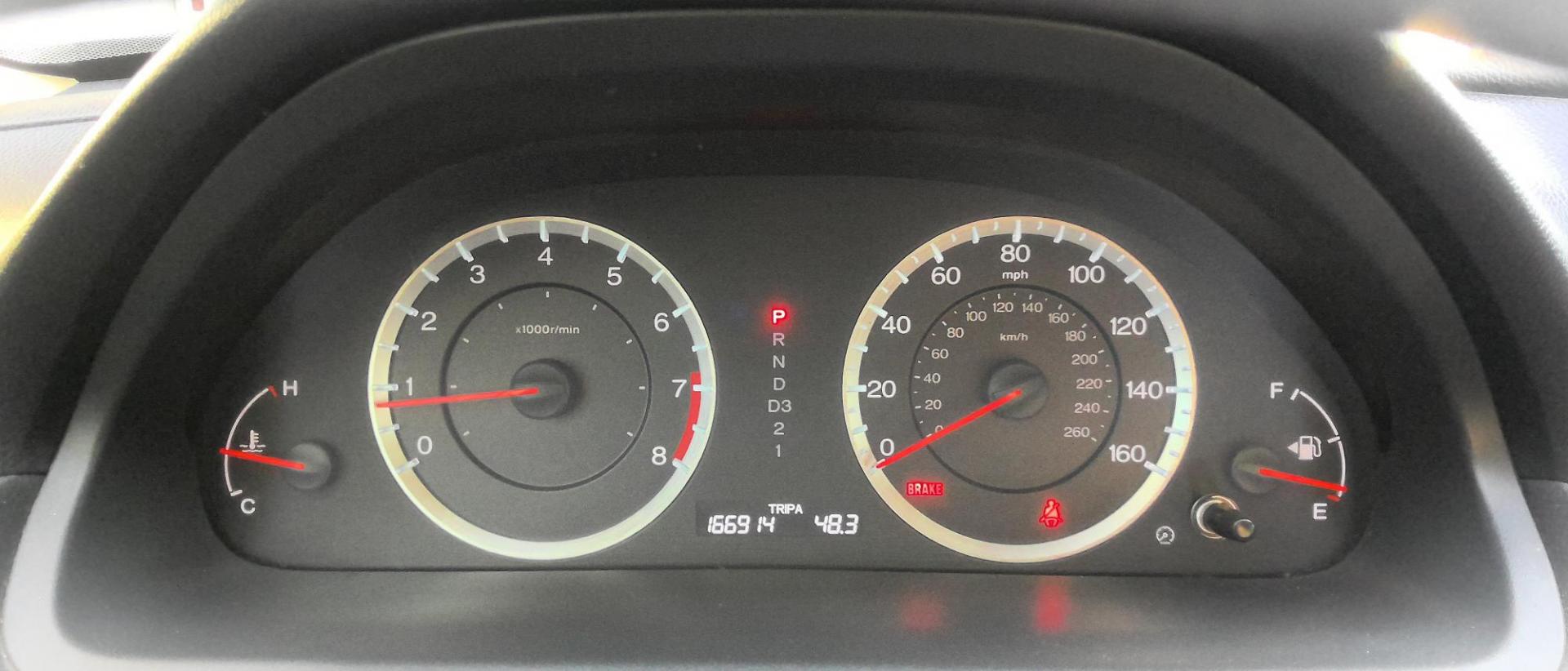 2012 GRAY Honda Accord LX Sedan AT (1HGCP2F34CA) with an 2.4L L4 DOHC 16V engine, 5-Speed Automatic transmission, located at 502 S. Riverside Avenue, Medford, OR, 97501, (541) 773-3136, 42.322803, -122.867477 - Photo#7