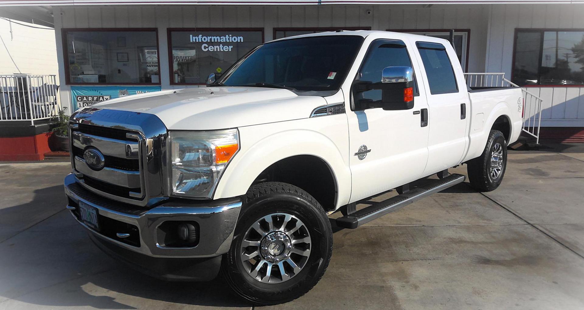 2011 WHITE /Gray Ford F-250 SD King Ranch Crew Cab 4WD (1FT7W2BT5BE) with an 6.7L V8 OHV 16V DIESEL engine, 6-Speed Automatic transmission, located at 502 S. Riverside Avenue, Medford, OR, 97501, (541) 773-3136, 42.322803, -122.867477 - Over $8,000 worth of reconditioning on this vehicle prior to sale. - Photo#1