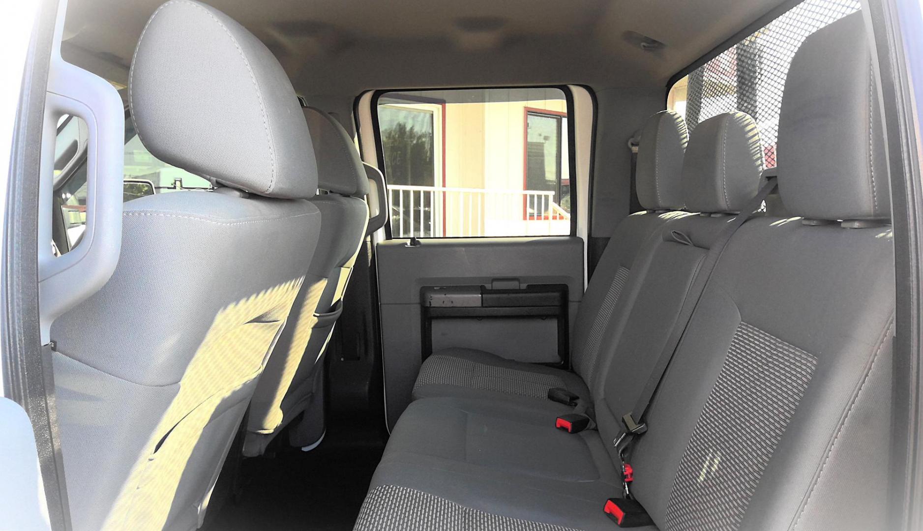 2011 WHITE /Gray Ford F-250 SD King Ranch Crew Cab 4WD (1FT7W2BT5BE) with an 6.7L V8 OHV 16V DIESEL engine, 6-Speed Automatic transmission, located at 502 S. Riverside Avenue, Medford, OR, 97501, (541) 773-3136, 42.322803, -122.867477 - Over $8,000 worth of reconditioning on this vehicle prior to sale. - Photo#5