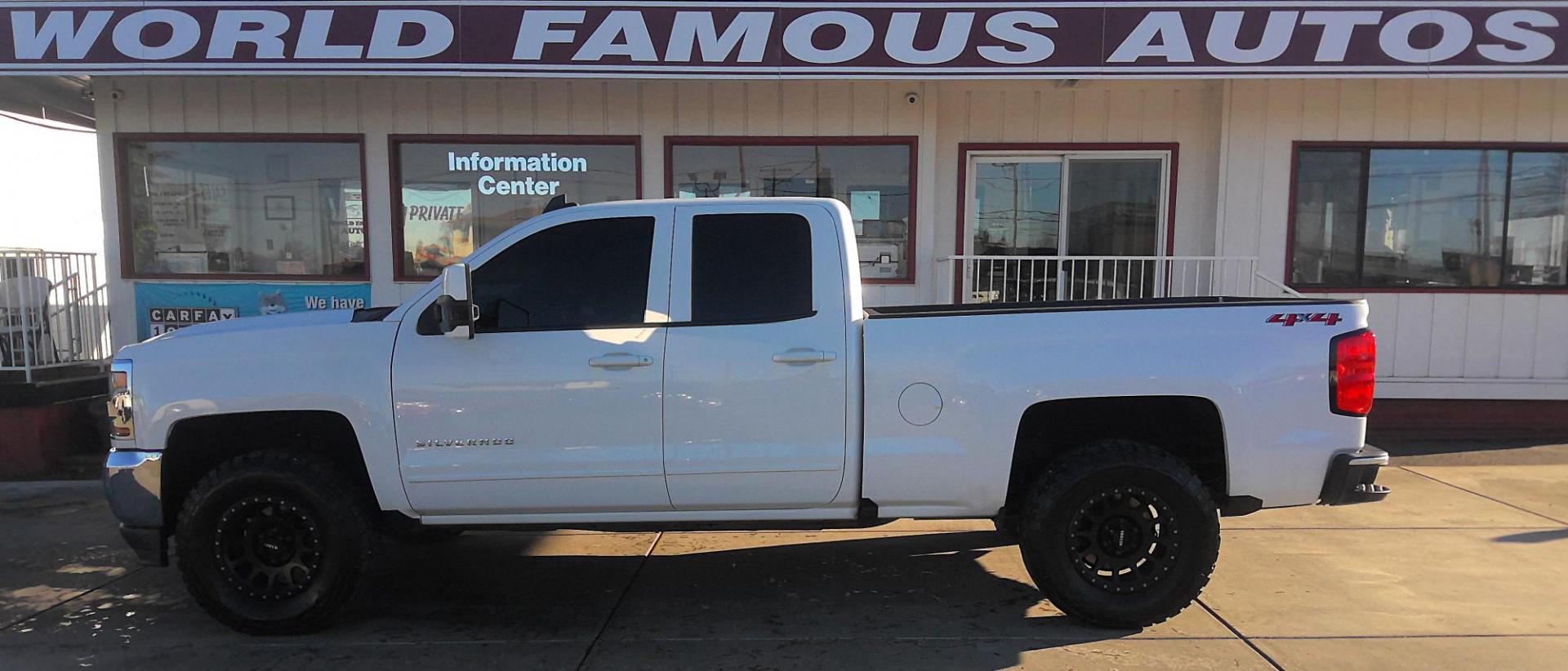 2018 WHITE Chevrolet Silverado 1500 LT Double Cab 4WD (1GCVKREC8JZ) with an 5.3L V8 OHV 16V engine, 6A transmission, located at 502 S. Riverside Avenue, Medford, OR, 97501, (541) 773-3136, 42.322803, -122.867477 - Photo#0