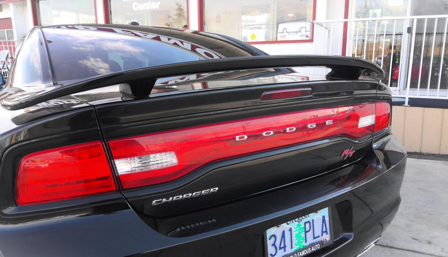 2013 BLACK Dodge Charger SXT (2C3CDXHG6DH) with an 3.6L V6 DOHC 24V engine, 5-Speed Automatic transmission, located at 502 S. Riverside Avenue, Medford, OR, 97501, (541) 773-3136, 42.322803, -122.867477 - Photo#3