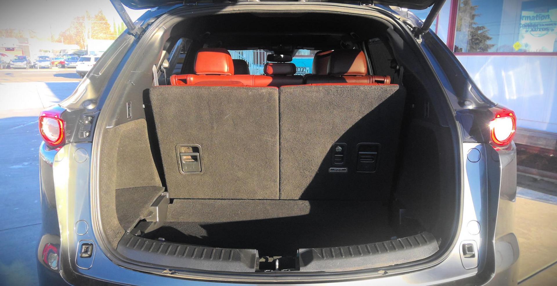 2018 GRAY /Red Mazda CX-9 Signature AWD (JM3TCBEYXJ0) with an 2.5L L4 DOHC 16V engine, 6A transmission, located at 502 S. Riverside Avenue, Medford, OR, 97501, (541) 773-3136, 42.322803, -122.867477 - This 2018 Mazda CX-9 Signature is a great 1-Owner SUV with clean Carfax Vehicle History and maintenance records. Get around the Rogue Valley in all kinds of weather with AWD and good fuel economy for it's class thanks to it's 2.5L 4-cyl engine, and with low miles - less than 90k! - Photo#5