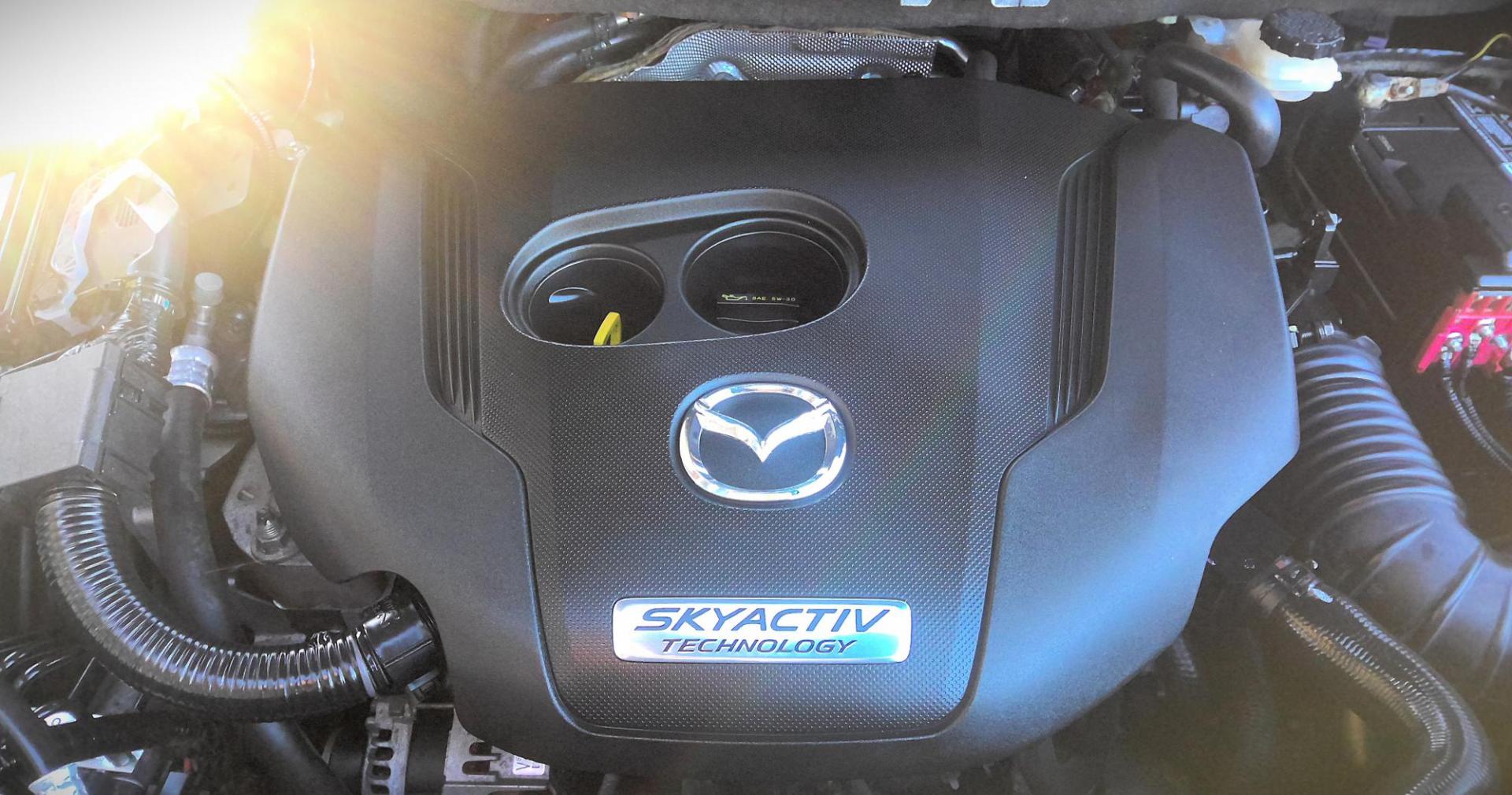 2018 GRAY /Red Mazda CX-9 Signature AWD (JM3TCBEYXJ0) with an 2.5L L4 DOHC 16V engine, 6A transmission, located at 502 S. Riverside Avenue, Medford, OR, 97501, (541) 773-3136, 42.322803, -122.867477 - This 2018 Mazda CX-9 Signature is a great 1-Owner SUV with clean Carfax Vehicle History and maintenance records. Get around the Rogue Valley in all kinds of weather with AWD and good fuel economy for it's class thanks to it's 2.5L 4-cyl engine, and with low miles - less than 90k! - Photo#17