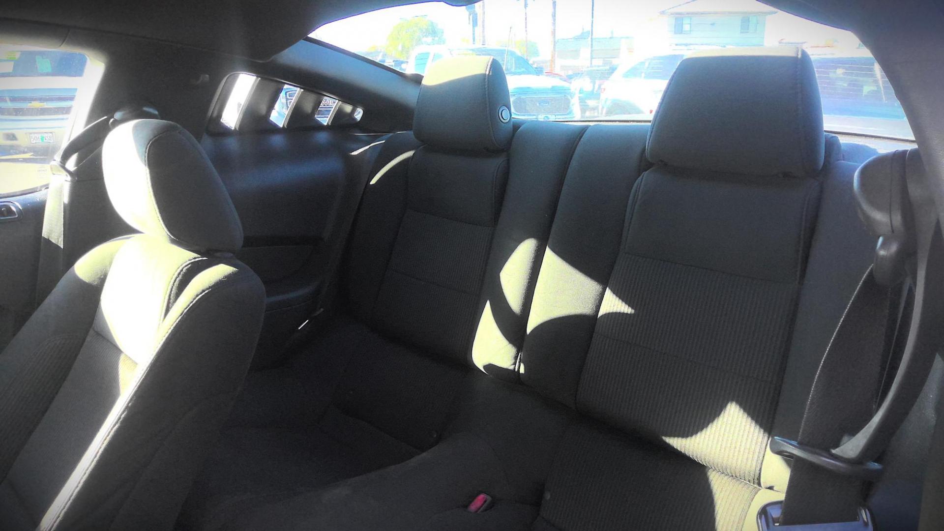 2011 WHITE Ford Mustang V6 Coupe (1ZVBP8AM1B5) with an 3.7L V6 DOHC 24V engine, located at 502 S. Riverside Avenue, Medford, OR, 97501, (541) 773-3136, 42.322803, -122.867477 - Photo#4