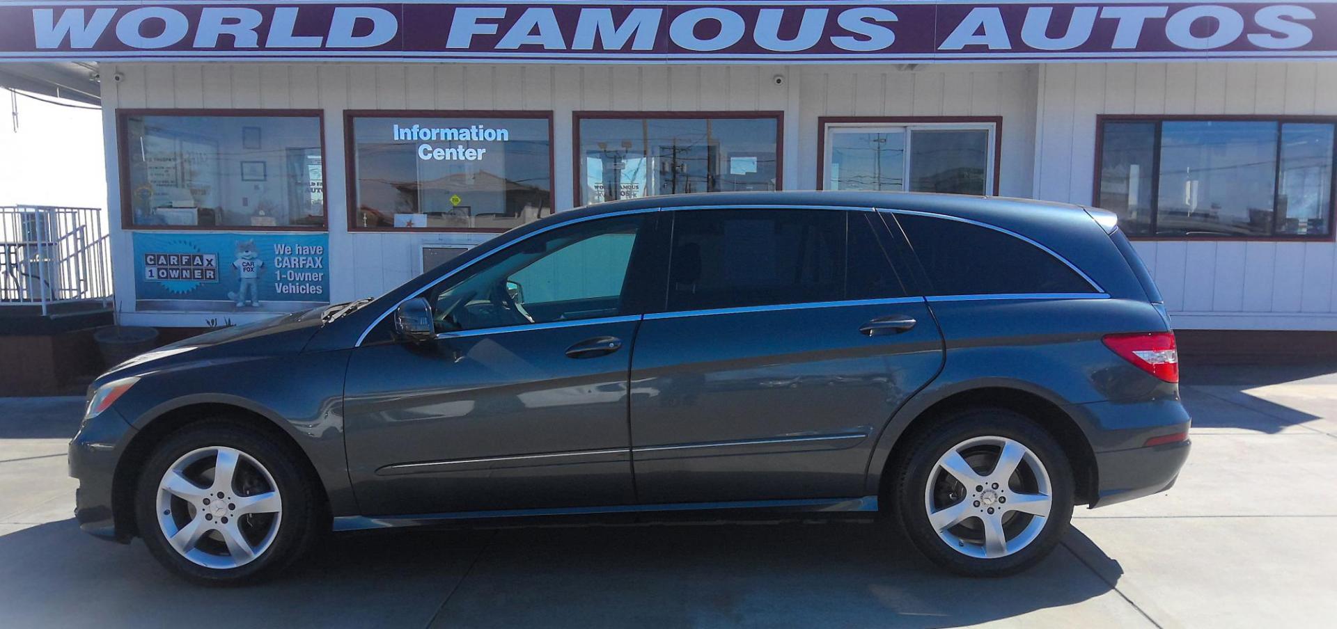 2011 GRAY Mercedes-Benz R-Class R350 4MATIC w/ 3rd Row (4JGCB6FE8BA) with an 3.5L V6 DOHC 24V engine, 7-Speed Automatic transmission, located at 502 S. Riverside Avenue, Medford, OR, 97501, (541) 773-3136, 42.322803, -122.867477 - Photo#0