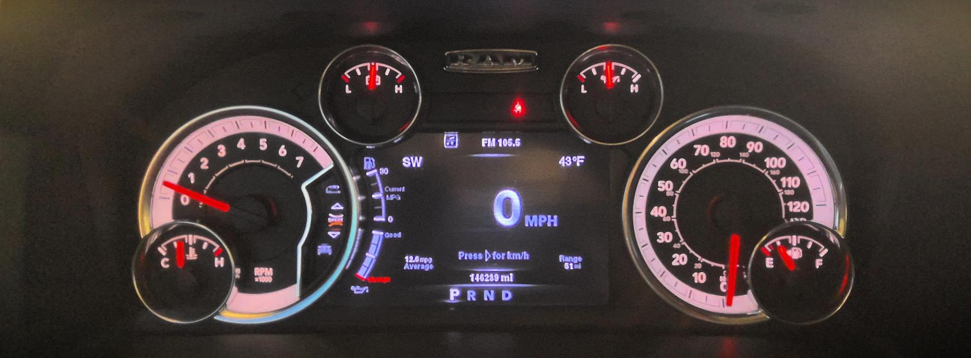 2014 GRAY /Black RAM 1500 Laramie Crew Cab SWB 4WD (1C6RR7NT0ES) with an 5.7L V8 OHV 16V engine, 6-Speed Automatic transmission, located at 502 S. Riverside Avenue, Medford, OR, 97501, (541) 773-3136, 42.322803, -122.867477 - This 5.7L V8 HEMI Dodge Ram Laramie pickup truck is an awesome 4x4 truck. INCLUDES: Leather-trimmed heated & cooled seats, heavy-duty engine cooling, trailer tow package, power mirrors, remote start, and more. - Photo#8