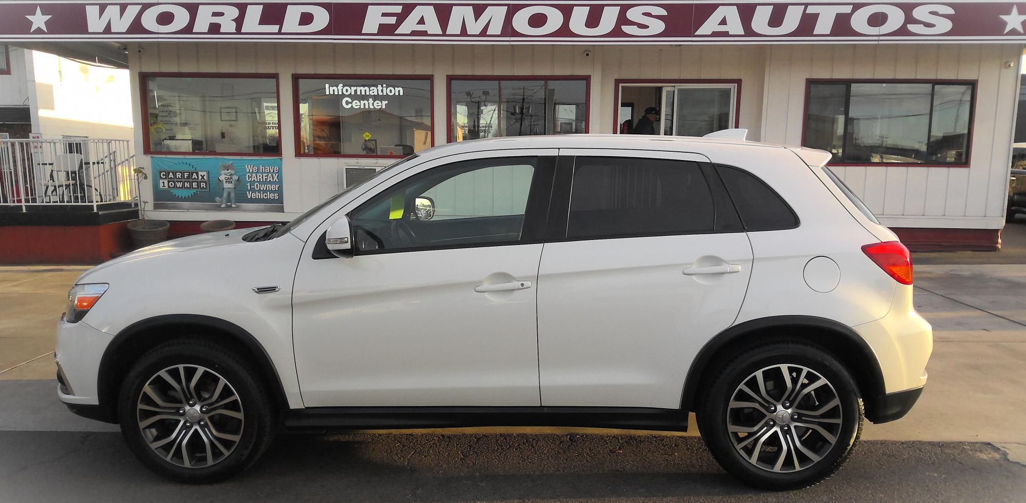 photo of 2019 MITSUBISHI OUTLANDER LL