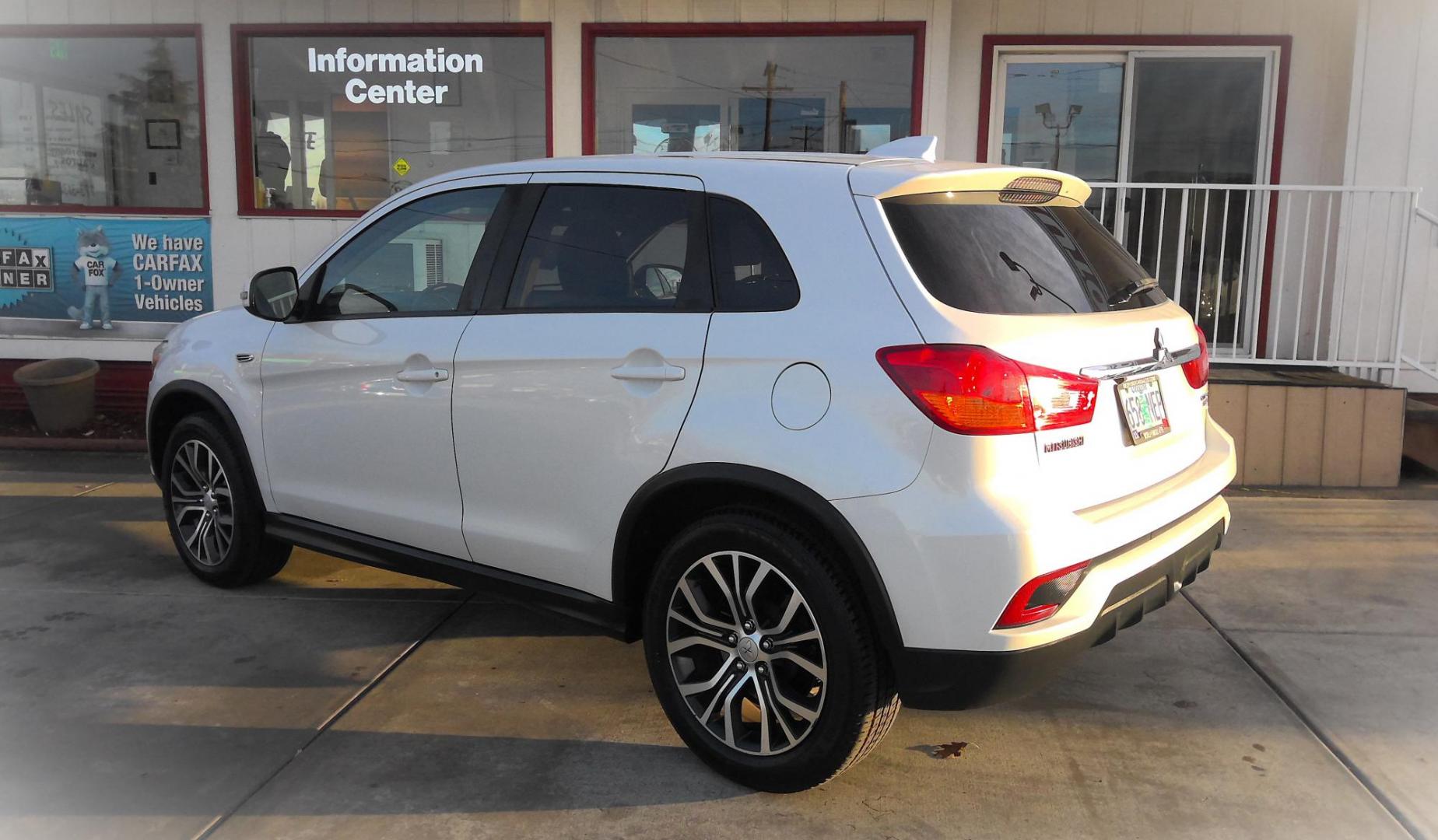 2019 WHITE Mitsubishi Outlander Sport 2.0 SE 4WD CVT (JA4AR3AU8KU) with an 2.0L L4 DOHC 16V engine, CVT transmission, located at 502 S. Riverside Avenue, Medford, OR, 97501, (541) 773-3136, 42.322803, -122.867477 - Photo#2