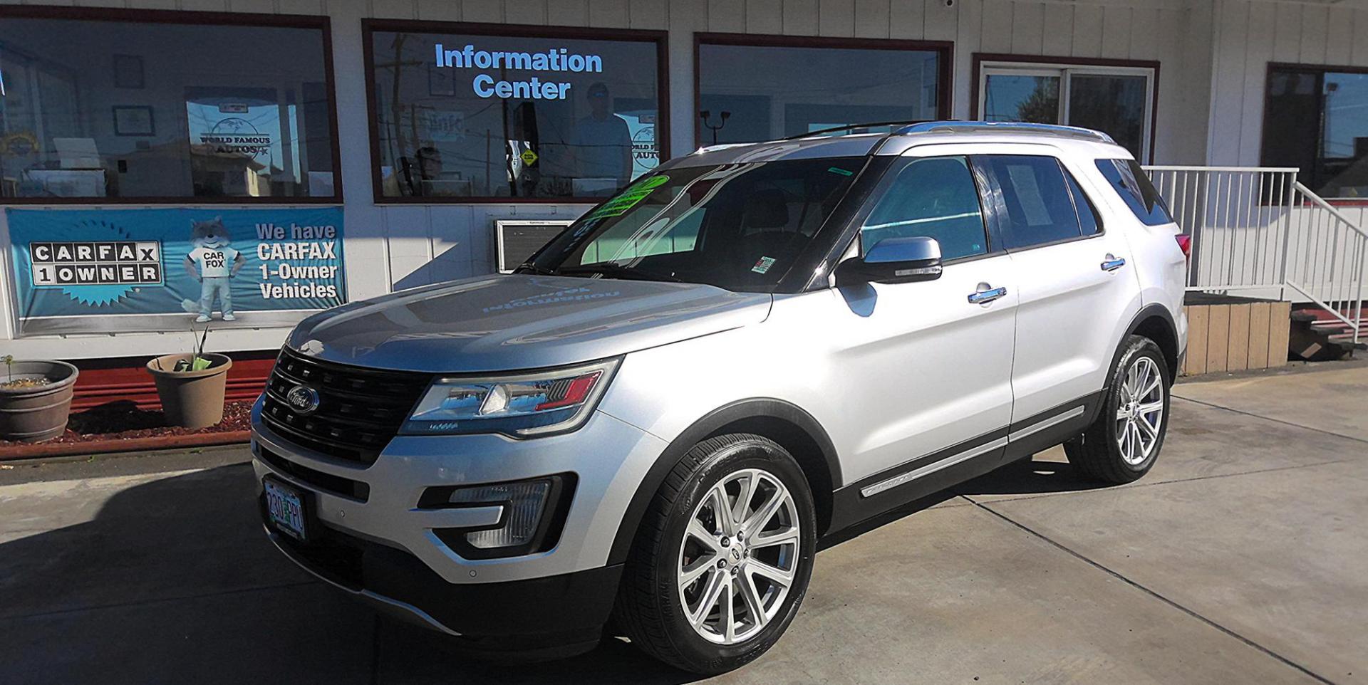 2017 SILVER Ford Explorer Limited FWD (1FM5K7F87HG) with an 3.5L V6 DOHC 24V engine, 6A transmission, located at 502 S. Riverside Avenue, Medford, OR, 97501, (541) 773-3136, 42.322803, -122.867477 - Photo#1