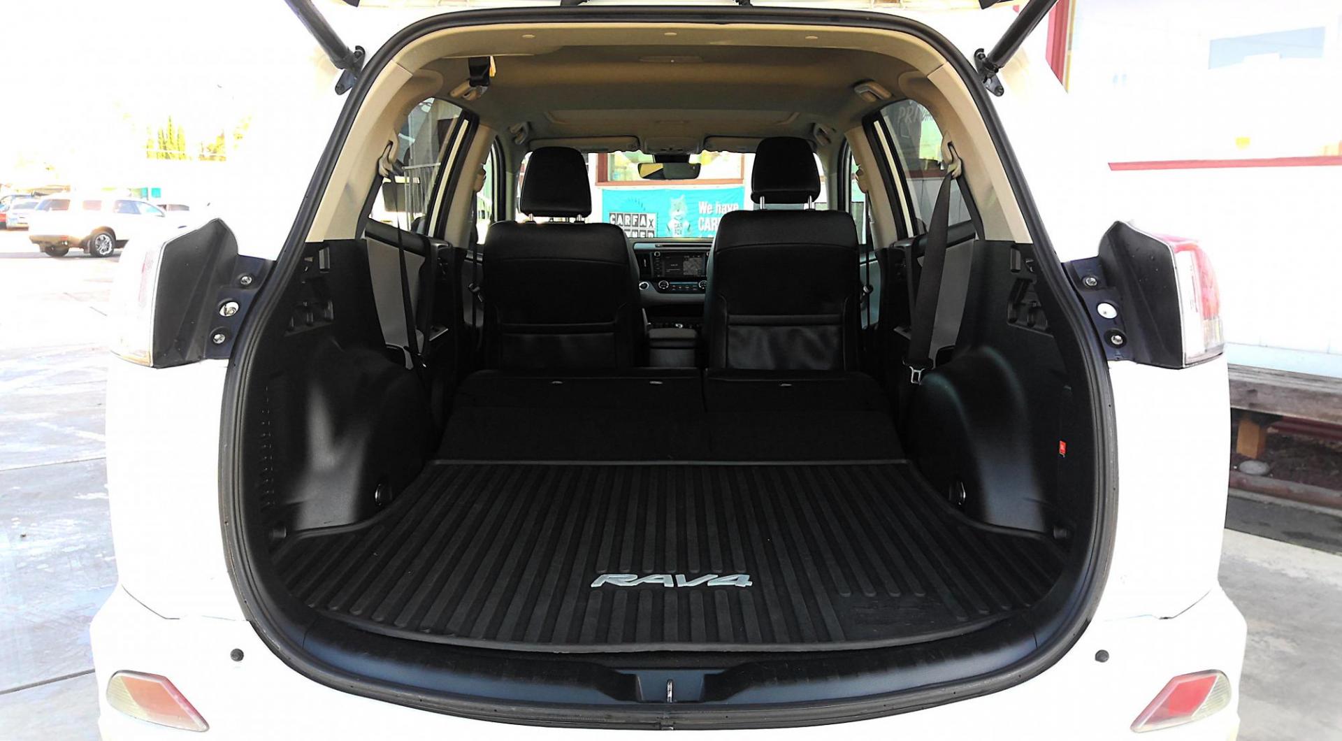 2017 WHITE Toyota RAV4 Limited AWD (2T3DFREV9HW) with an 2.5L L4 DOHC 16V engine, 6A transmission, located at 502 S. Riverside Avenue, Medford, OR, 97501, (541) 773-3136, 42.322803, -122.867477 - Photo#6