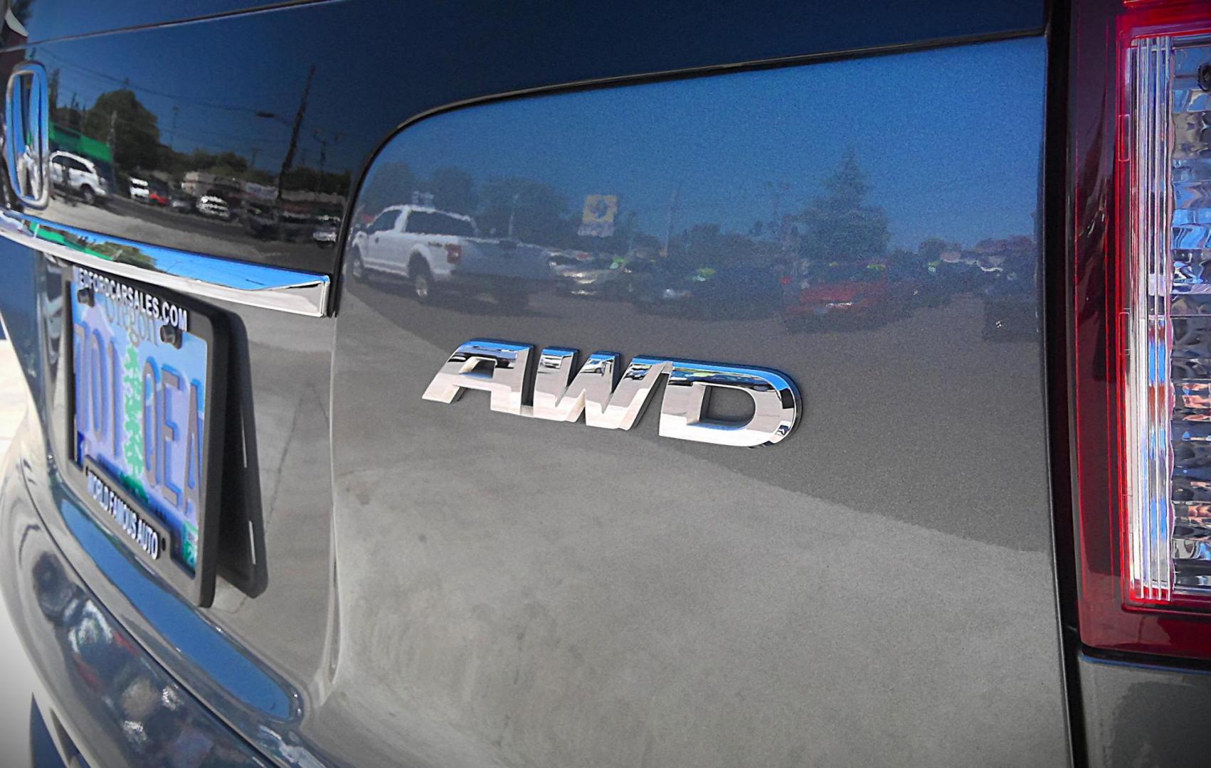 2014 GRAY Honda CR-V EX-L 4WD 5-Speed AT (2HKRM4H7XEH) with an 2.4L L4 DOHC 16V engine, 5-Speed Automatic transmission, located at 502 S. Riverside Avenue, Medford, OR, 97501, (541) 773-3136, 42.322803, -122.867477 - Photo#3