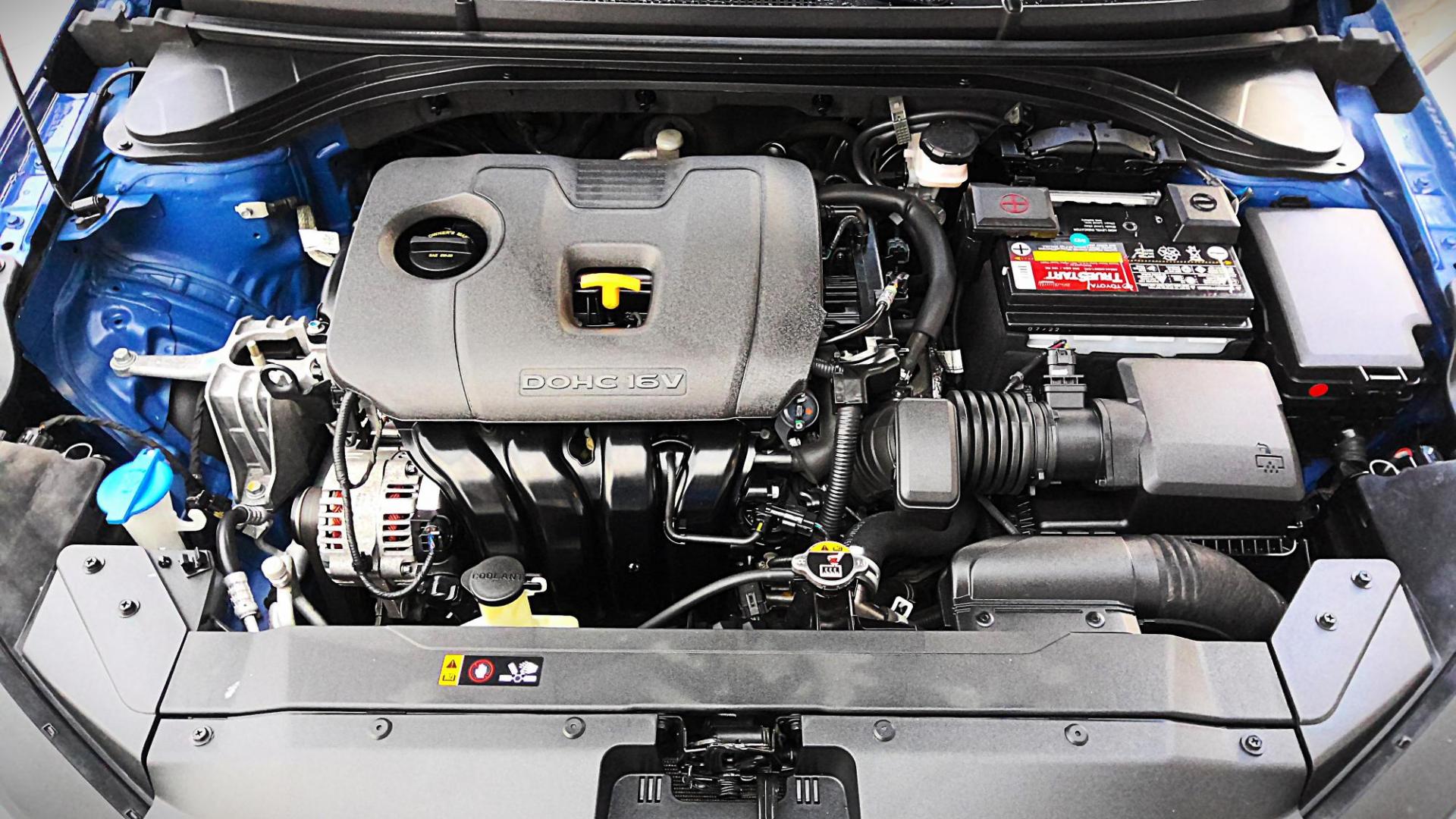 2020 BLUE Hyundai Elantra Limited (5NPD84LF1LH) with an 1.8L L4 DOHC 16V engine, 6A transmission, located at 502 S. Riverside Avenue, Medford, OR, 97501, (541) 773-3136, 42.322803, -122.867477 - Photo#10